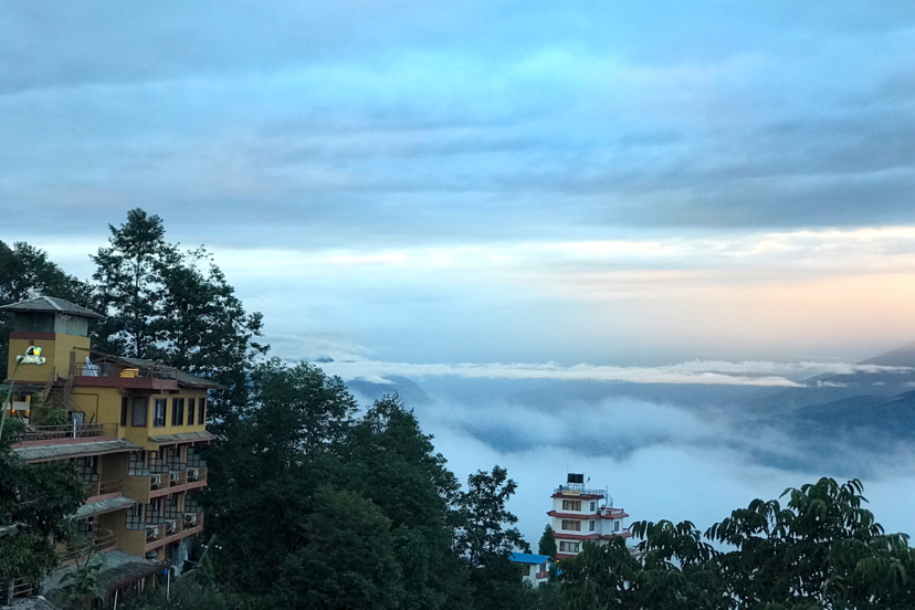 神秘的尼泊尔之旅——喜马拉雅山下的冥想