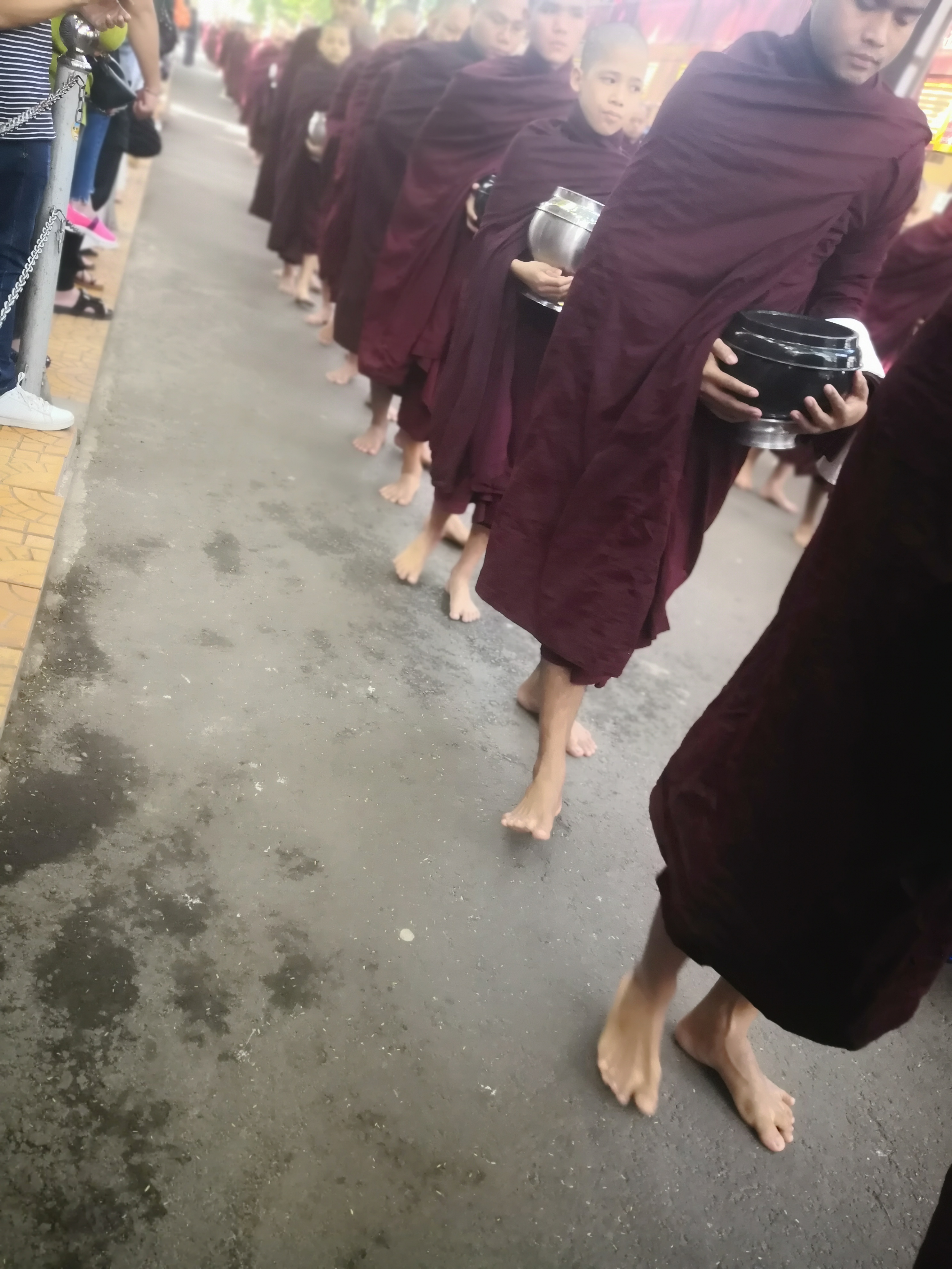 经典线路一目了然感受曼德勒马哈伽纳杨-皇宫-柚木寺-马哈木尼寺-固都陶佛塔