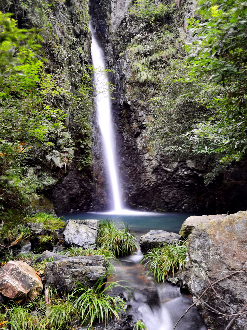 安吉菖蒲谷首发野线，特价大团50人。五瀑飞流，山清水秀，爬山涉水，野趣多多；碧潭幽深好水，碧绿翠竹好看……累并且快乐着…