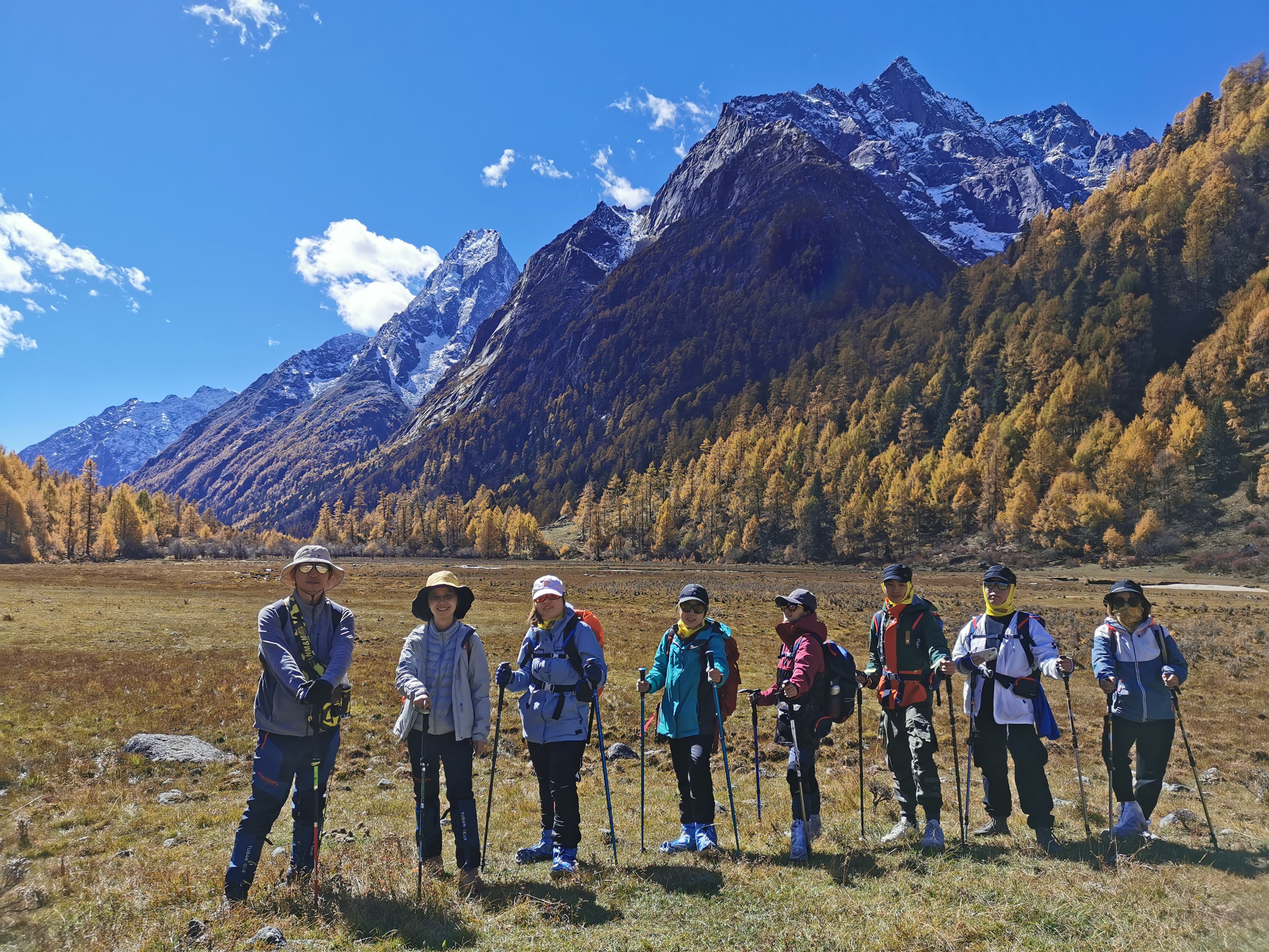 我拍了拍秋天#徒步中的美景～长穿毕(经典徒步线路),四姑娘山旅游