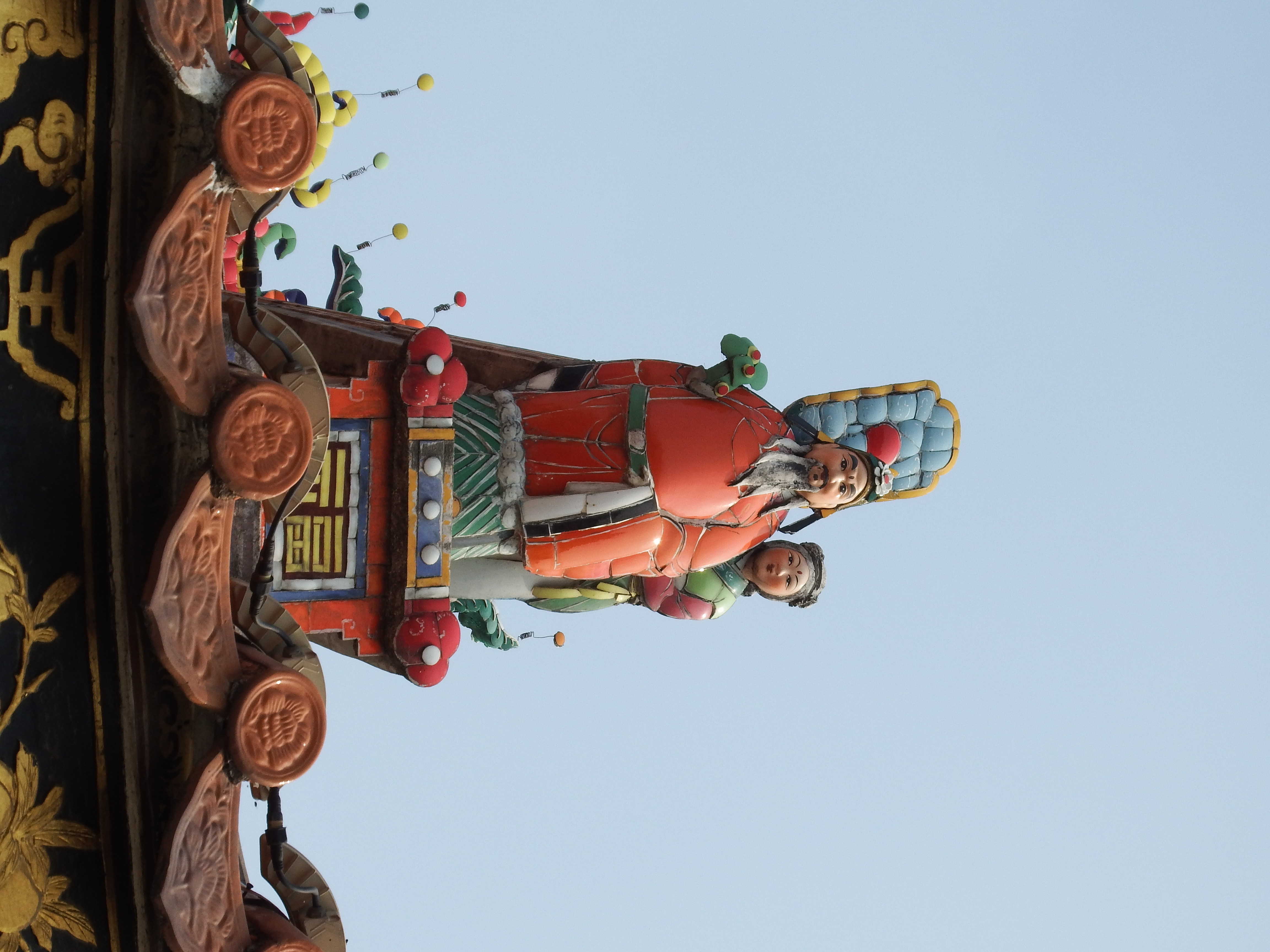 潮州市青龙古庙中午到达潮州市,入住在潮州市开元寺对面的客栈,紧临