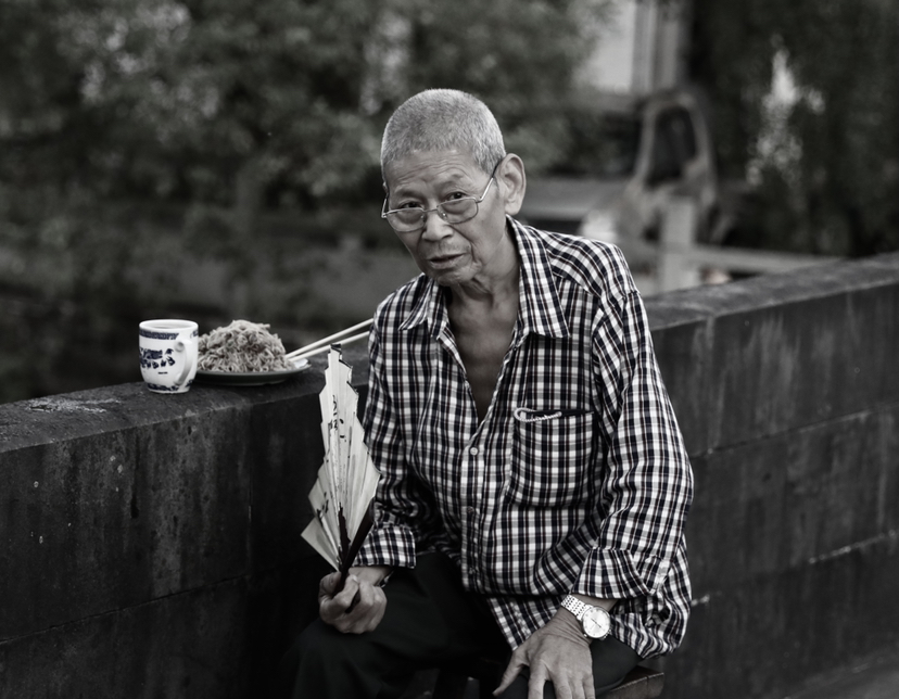 我眼中的你们— —从自己熟知的地方，到你们的世界，行走间，你们的形象定格在我的眼中，填满了我的心间。每当回想，充满力量！