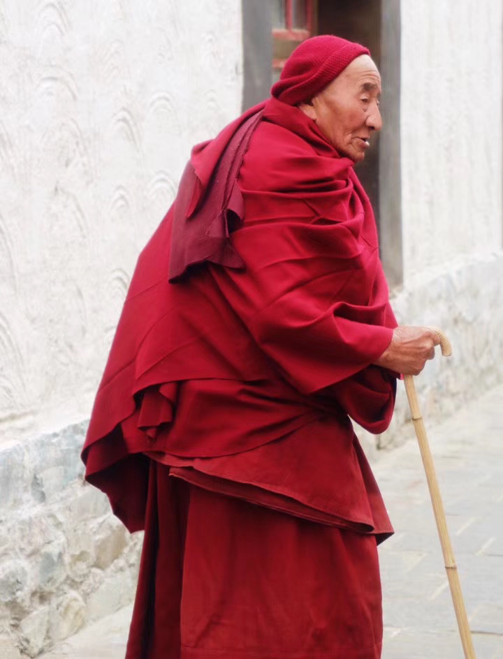 我眼中的你们— —从自己熟知的地方，到你们的世界，行走间，你们的形象定格在我的眼中，填满了我的心间。每当回想，充满力量！