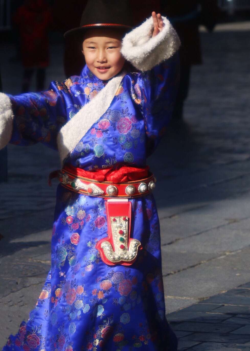 我眼中的你们— —从自己熟知的地方，到你们的世界，行走间，你们的形象定格在我的眼中，填满了我的心间。每当回想，充满力量！