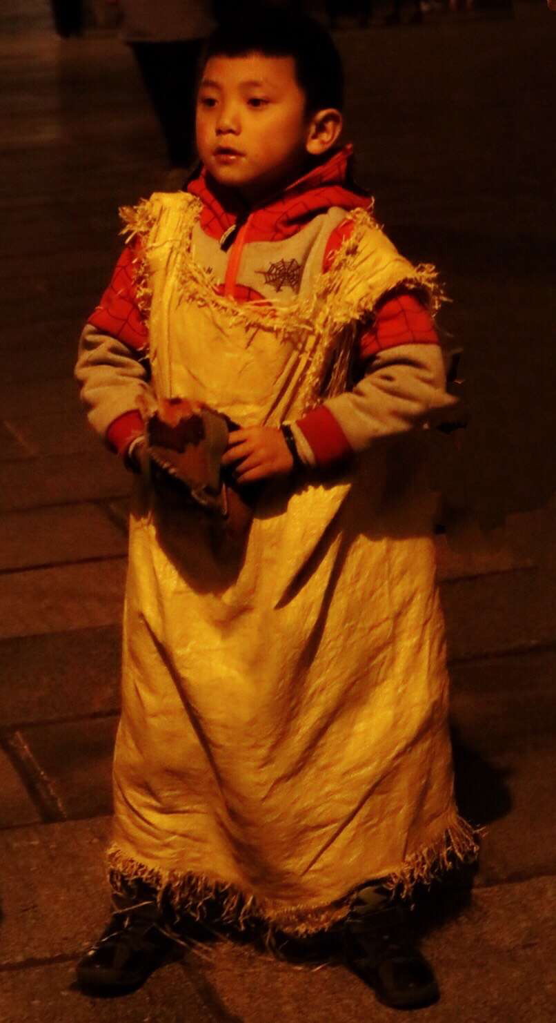 我眼中的你们— —从自己熟知的地方，到你们的世界，行走间，你们的形象定格在我的眼中，填满了我的心间。每当回想，充满力量！