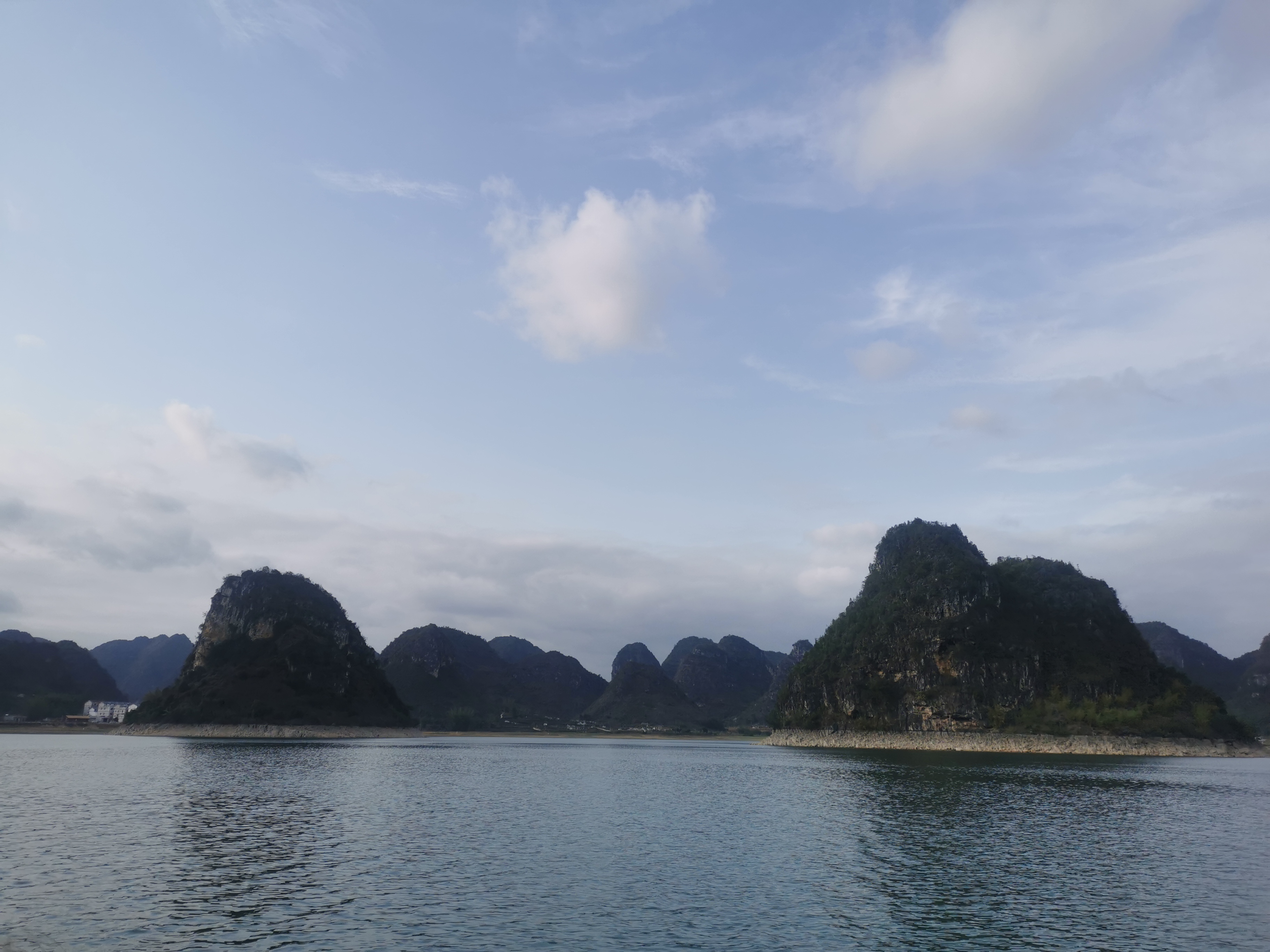 通灵大峡谷渠洋湖