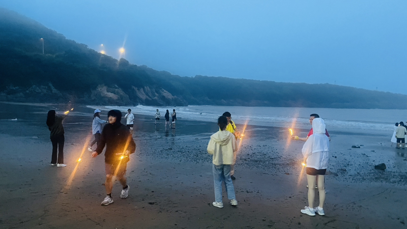 避雨避世羡猫生-2023061718避世岱山岛