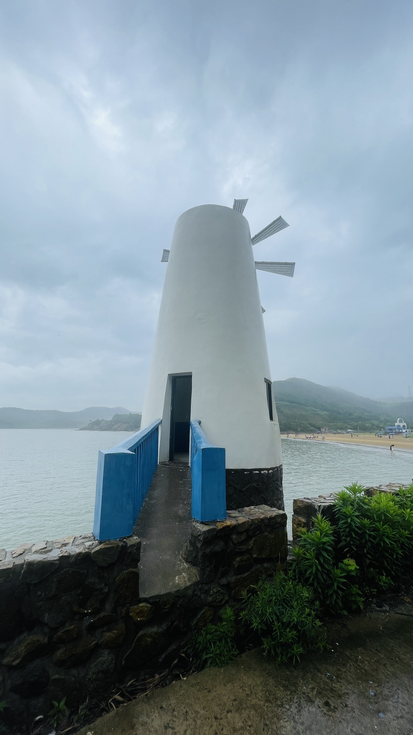 避雨避世羡猫生-2023061718避世岱山岛