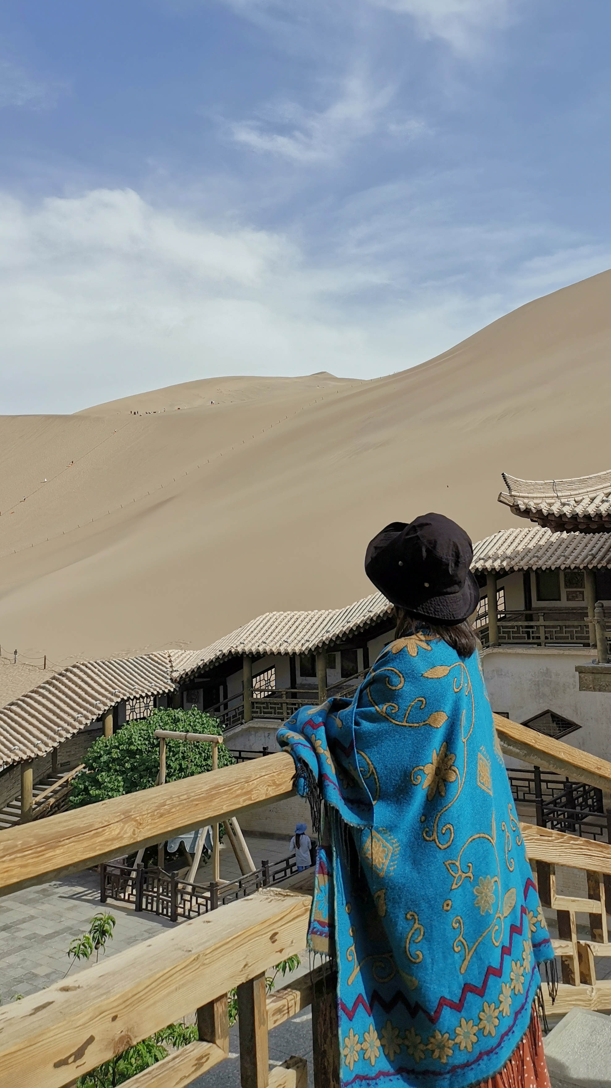 鸣沙山月牙泉