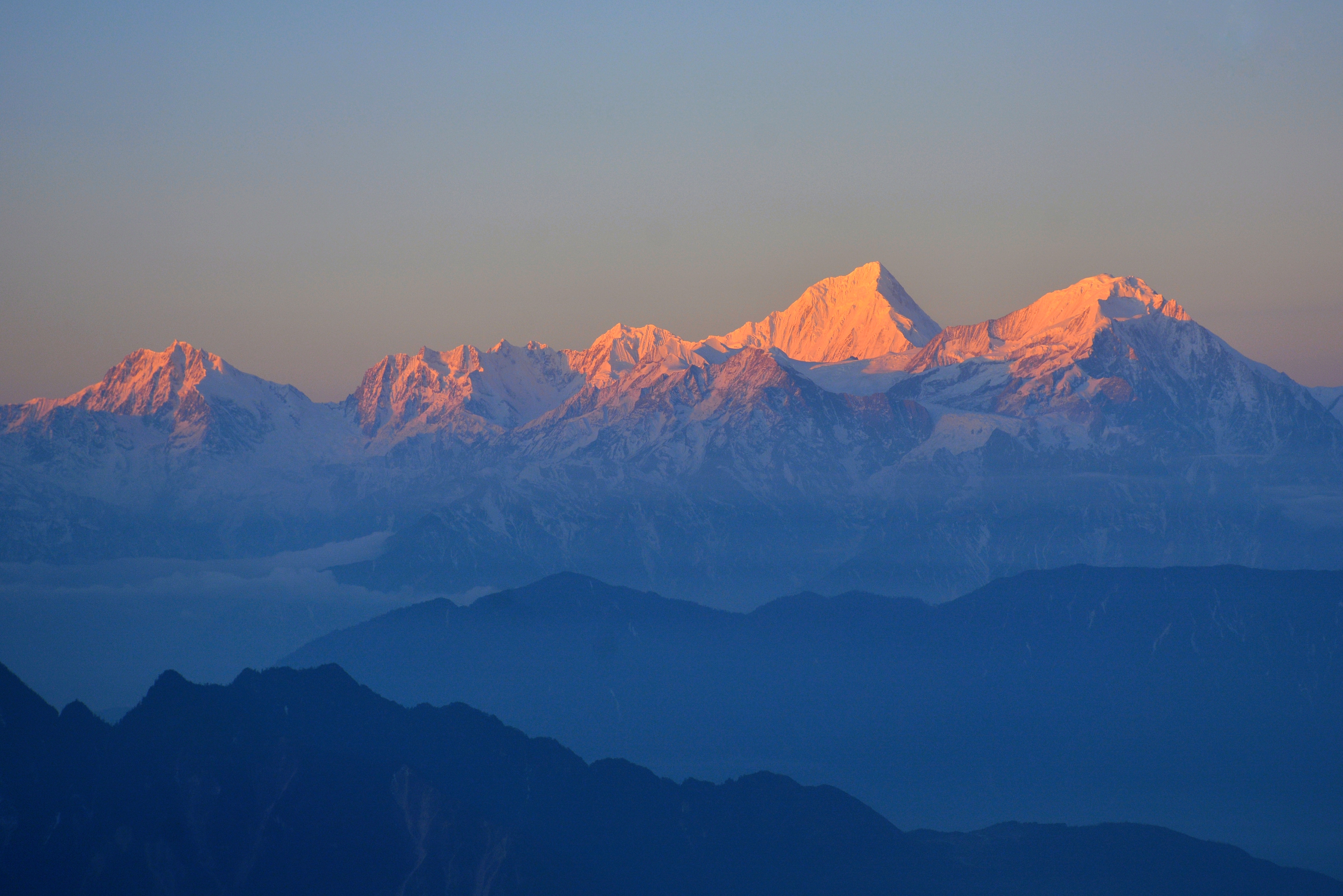 10·牛背山冰雪环线丨冬游川西,邂逅那些人少景美的旅行地,川西旅游