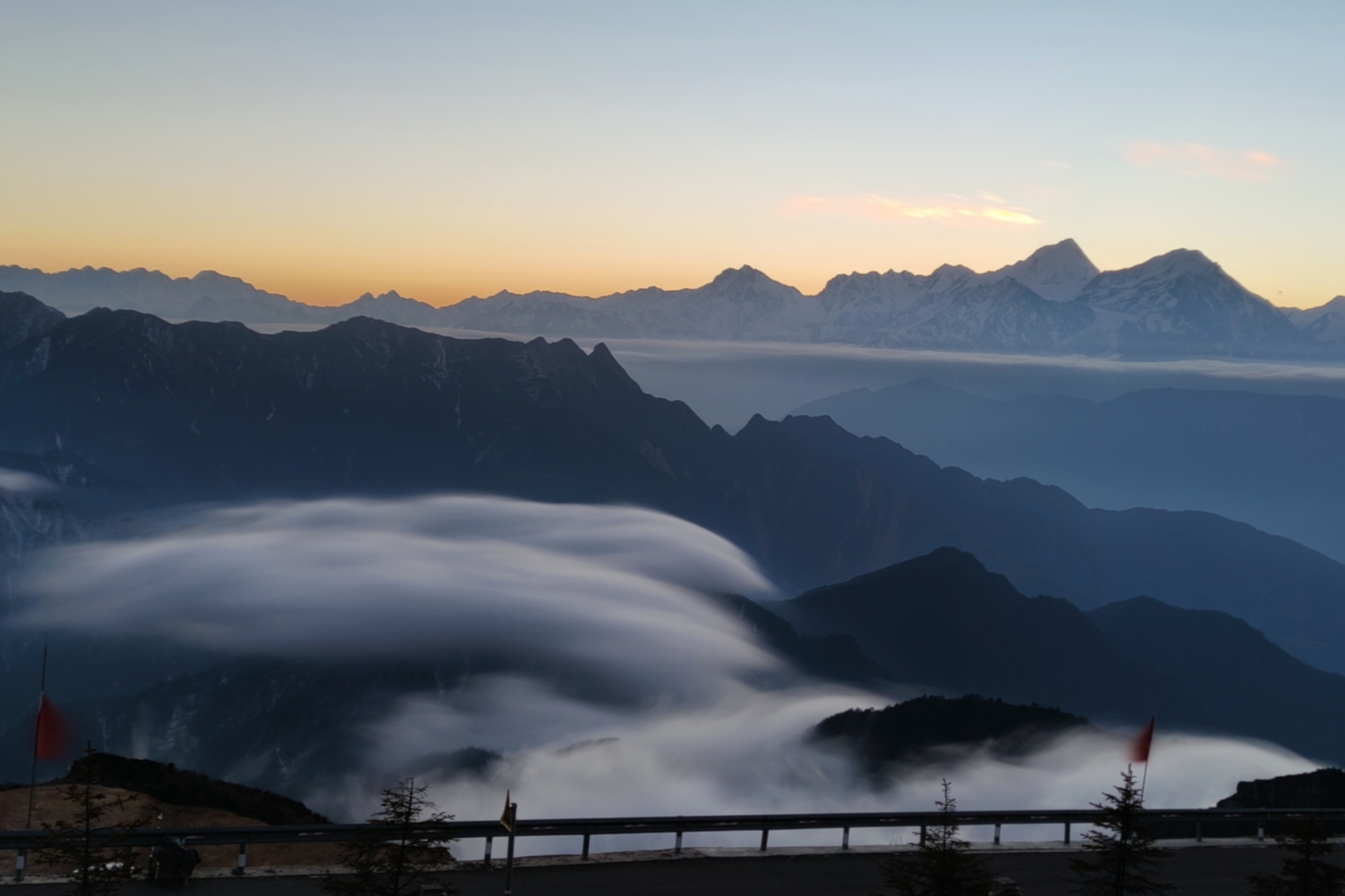 牛背山冰雪环线丨冬游川西,邂逅那些人少景美的旅行地,川西旅游攻略