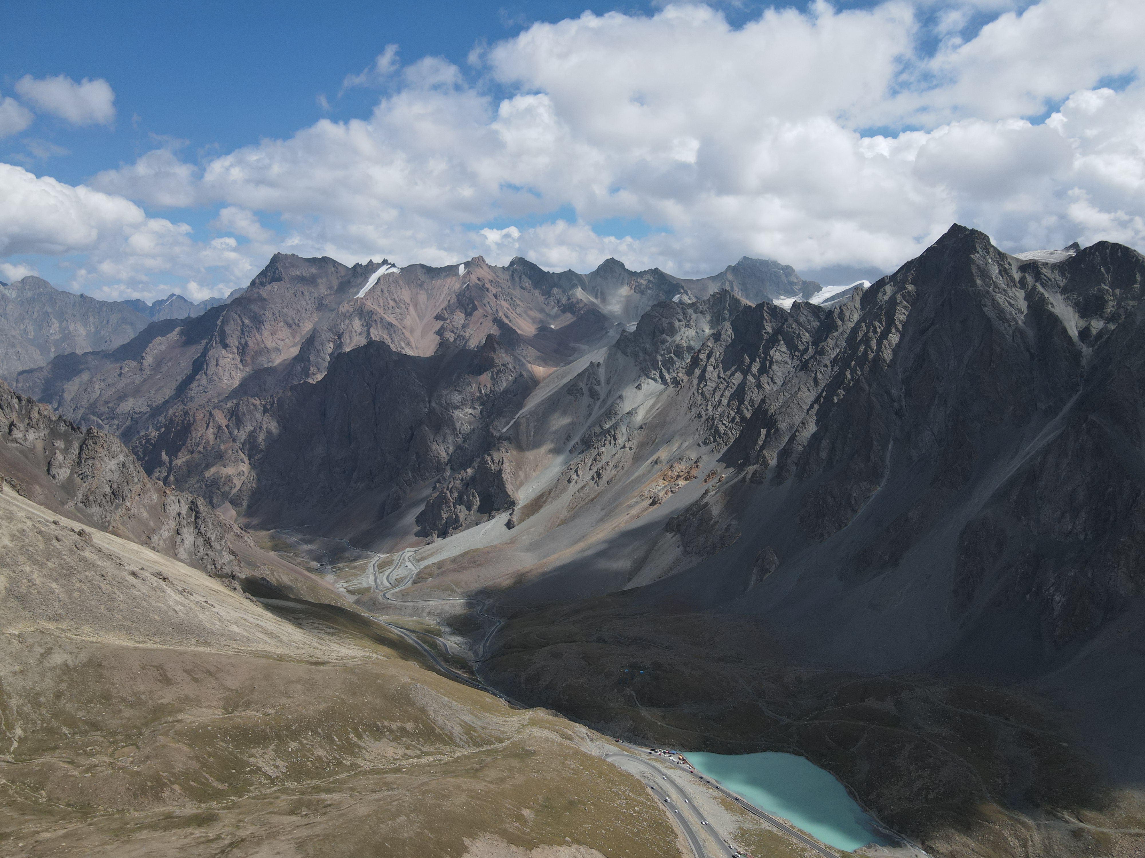 打卡经典路线环天山