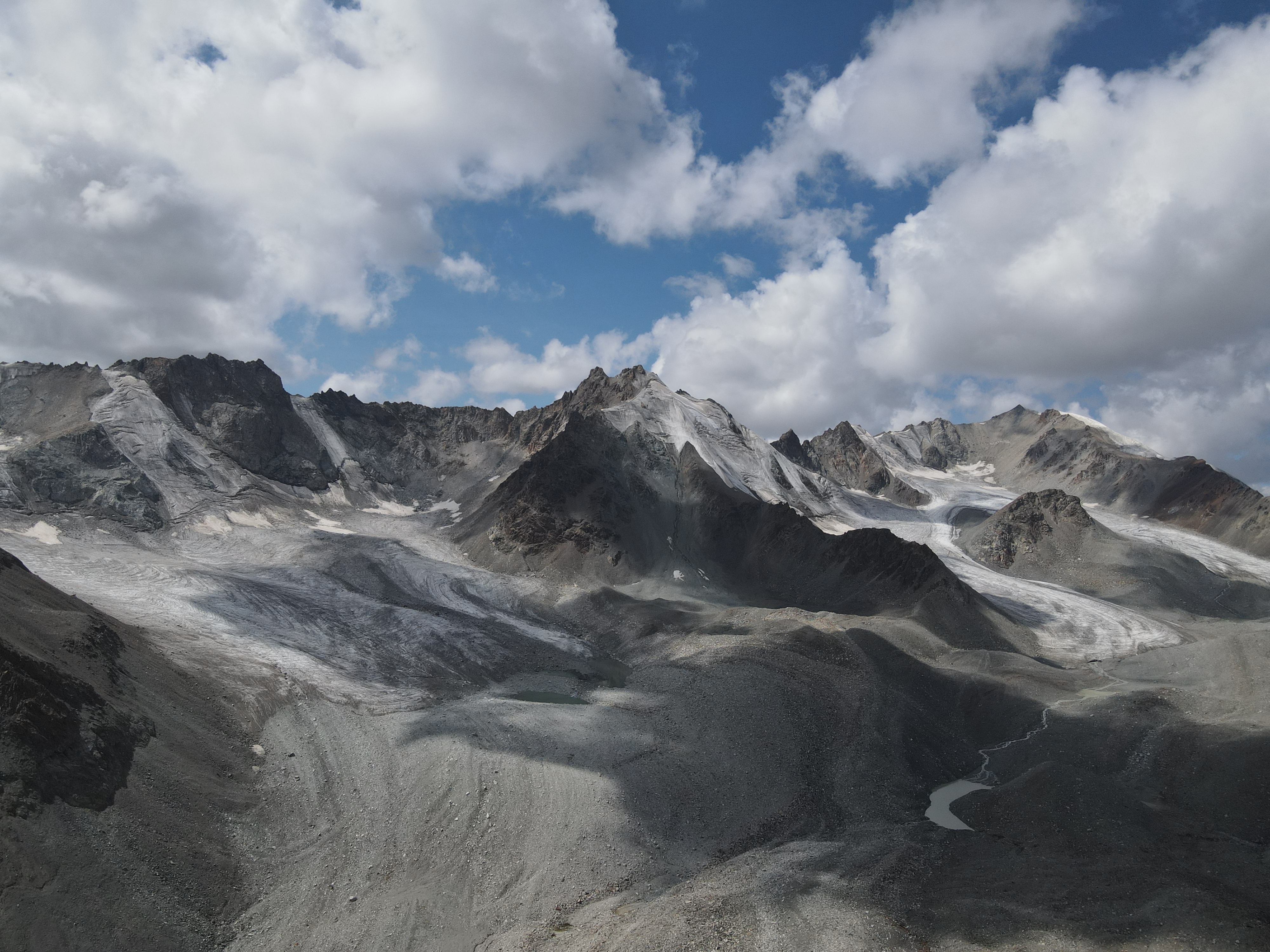 打卡经典路线环天山