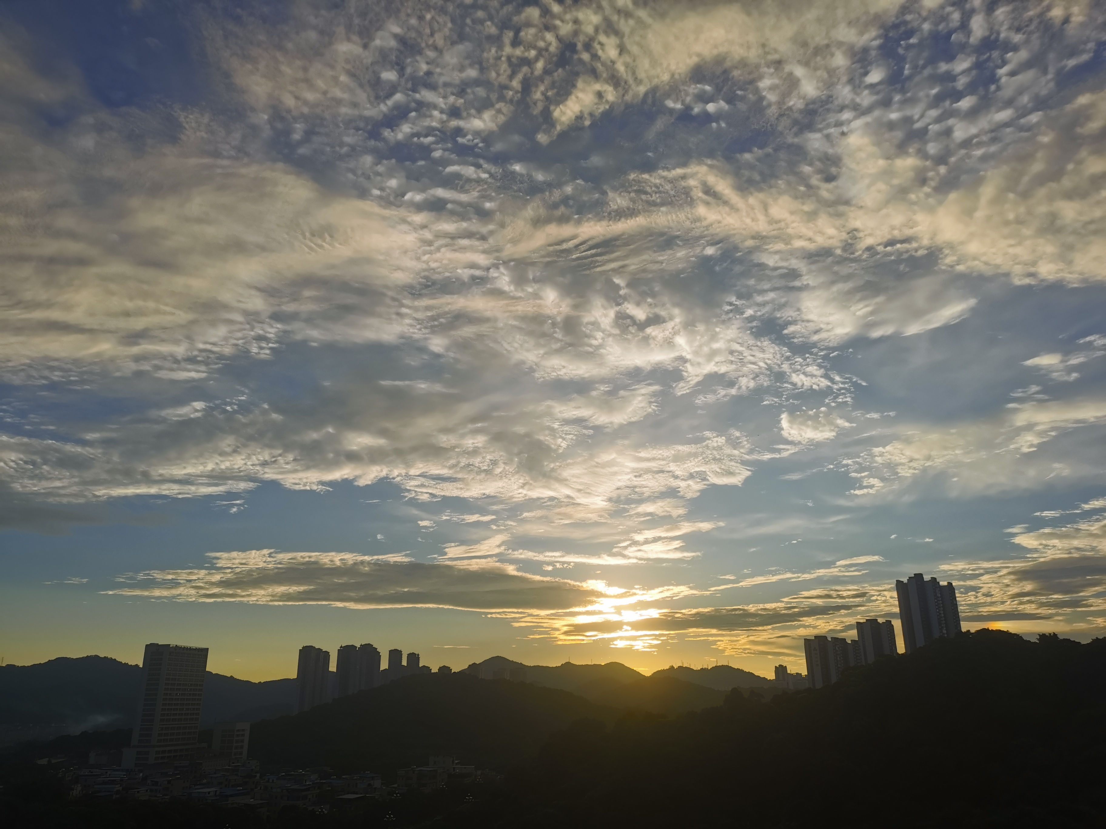 醉美朝霞