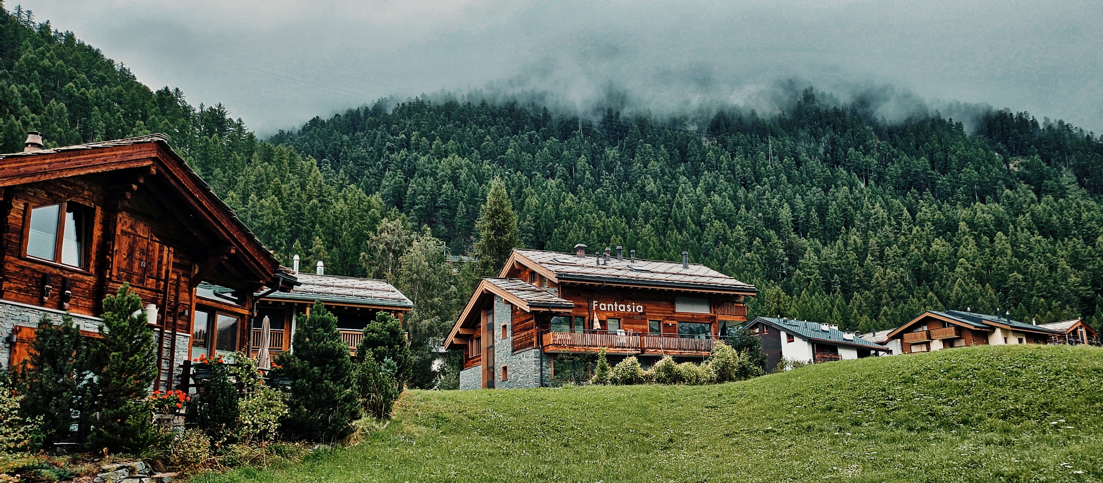 瑞士 | 从雪山之巅到翠绿山谷的旅游故事