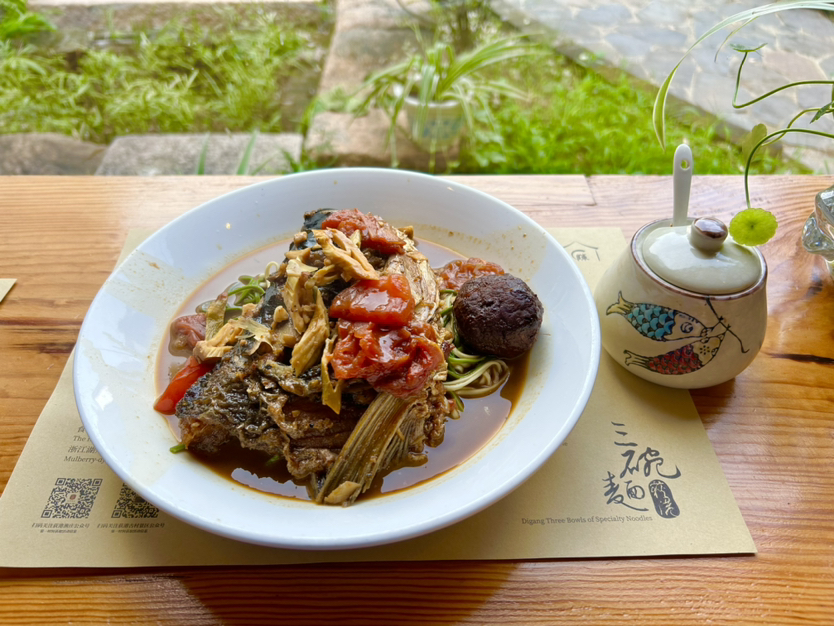 荻港古村