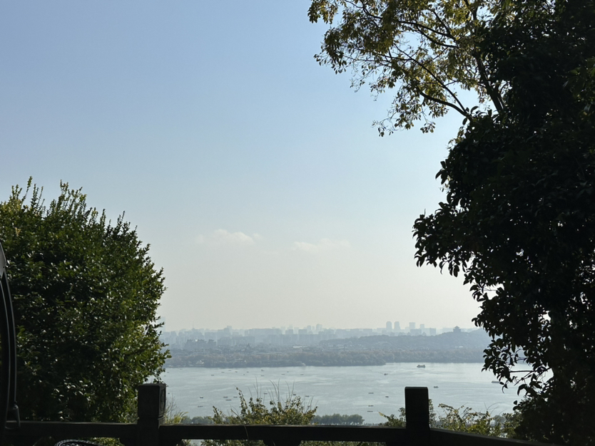 宝石山