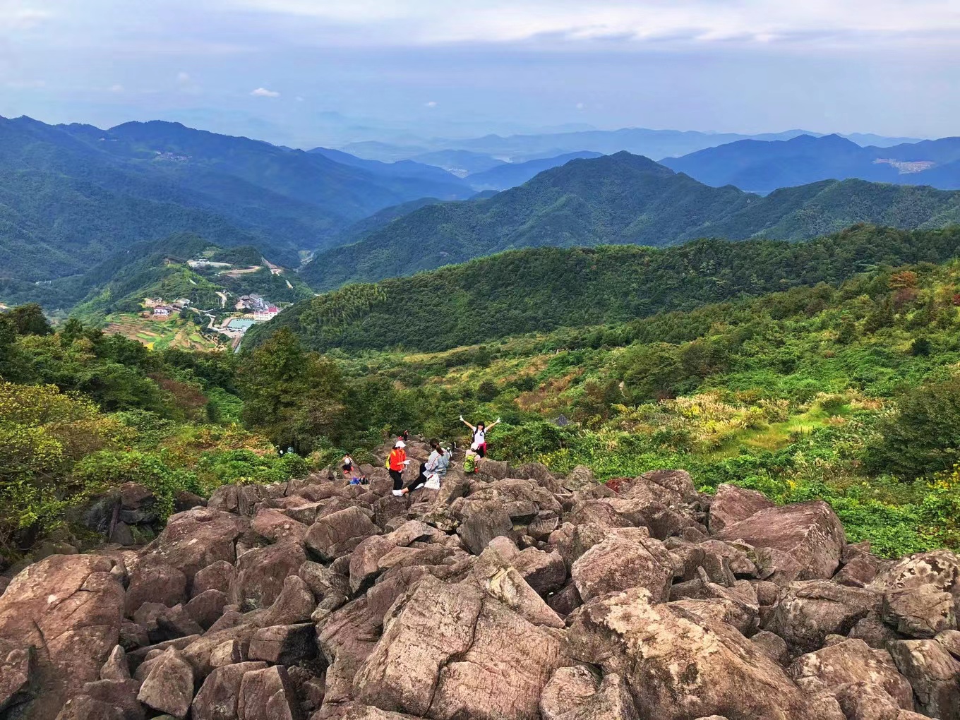 覆卮山游玩