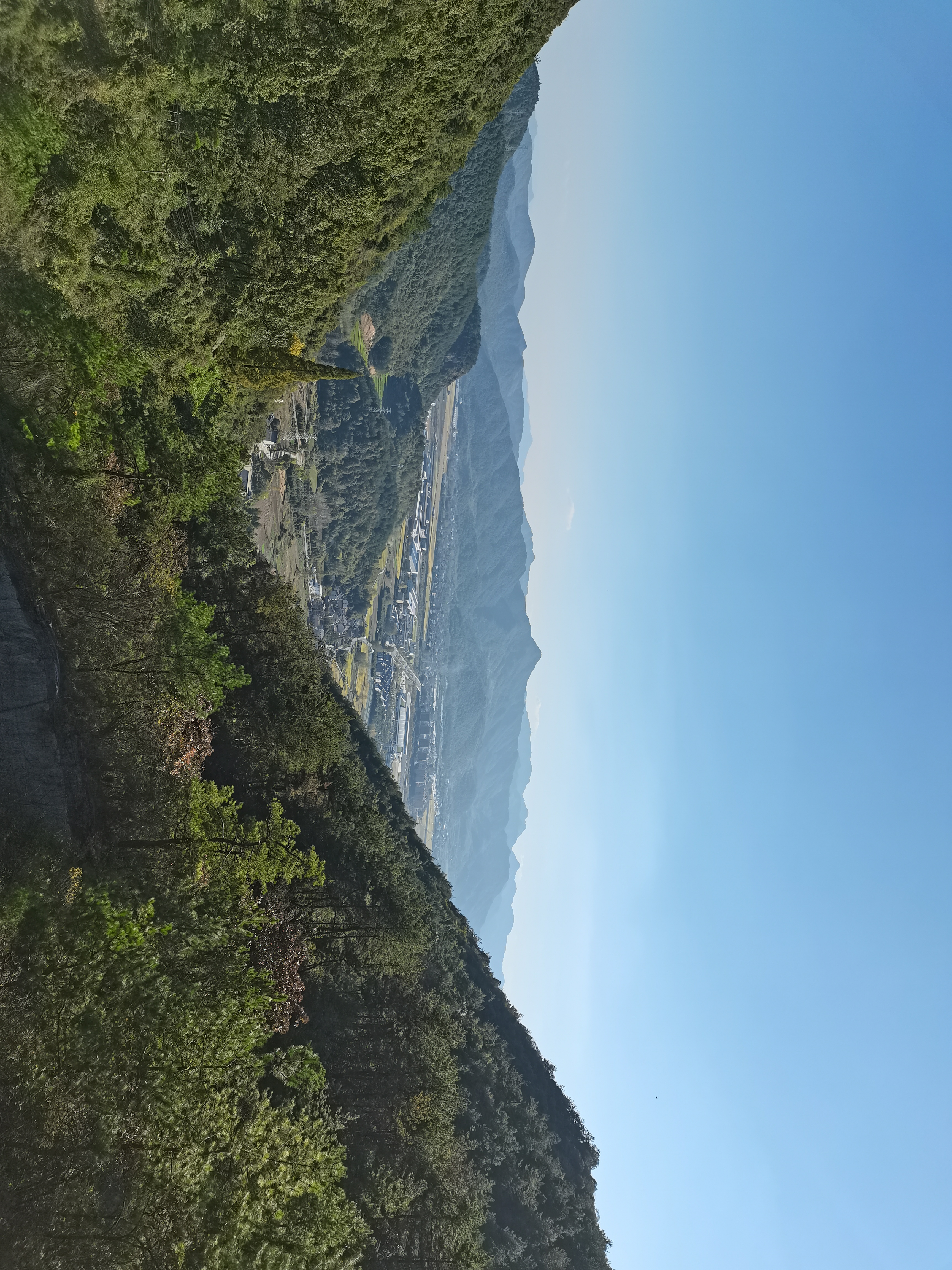 纪龙山探洞速降之旅