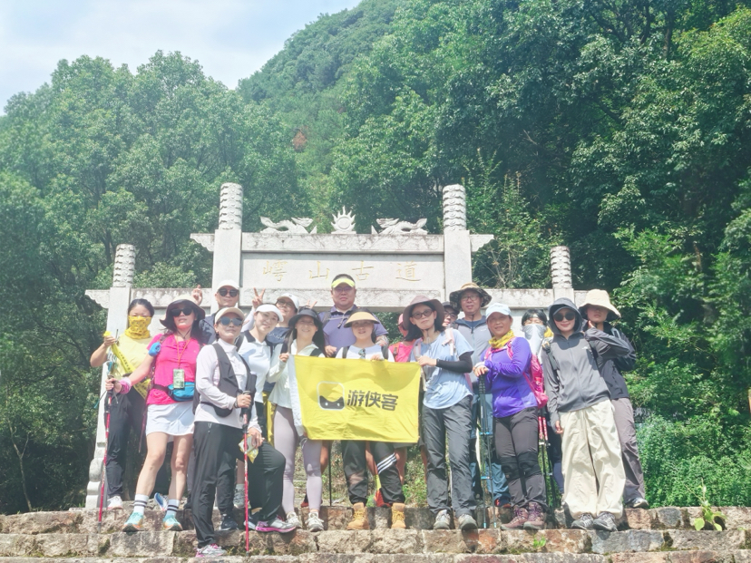 去见一见一颗孤独的树和走一走嶀(tu)山古道~惊喜万分