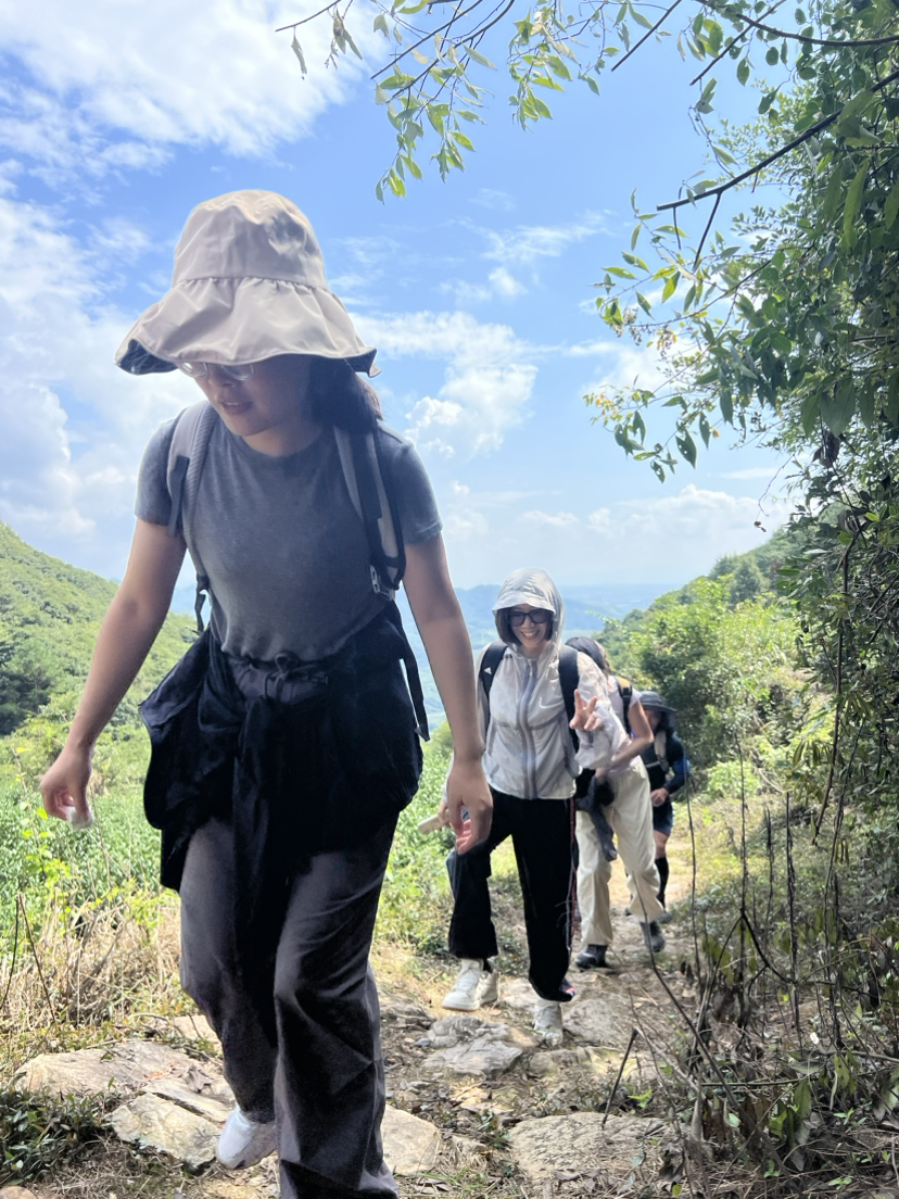 去见一见一颗孤独的树和走一走嶀(tu)山古道~惊喜万分