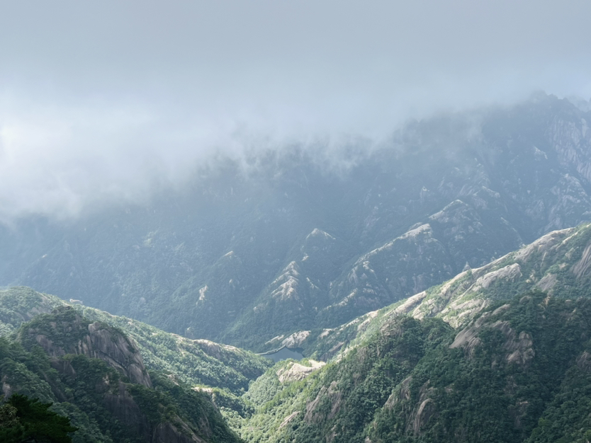 不做天上仙,愿做黄山客