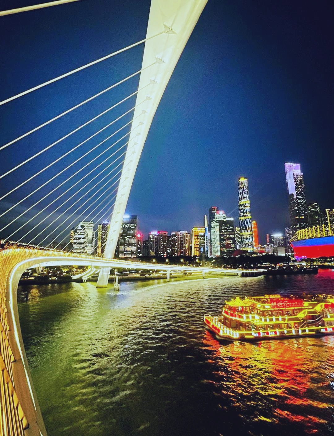 夜游珠江