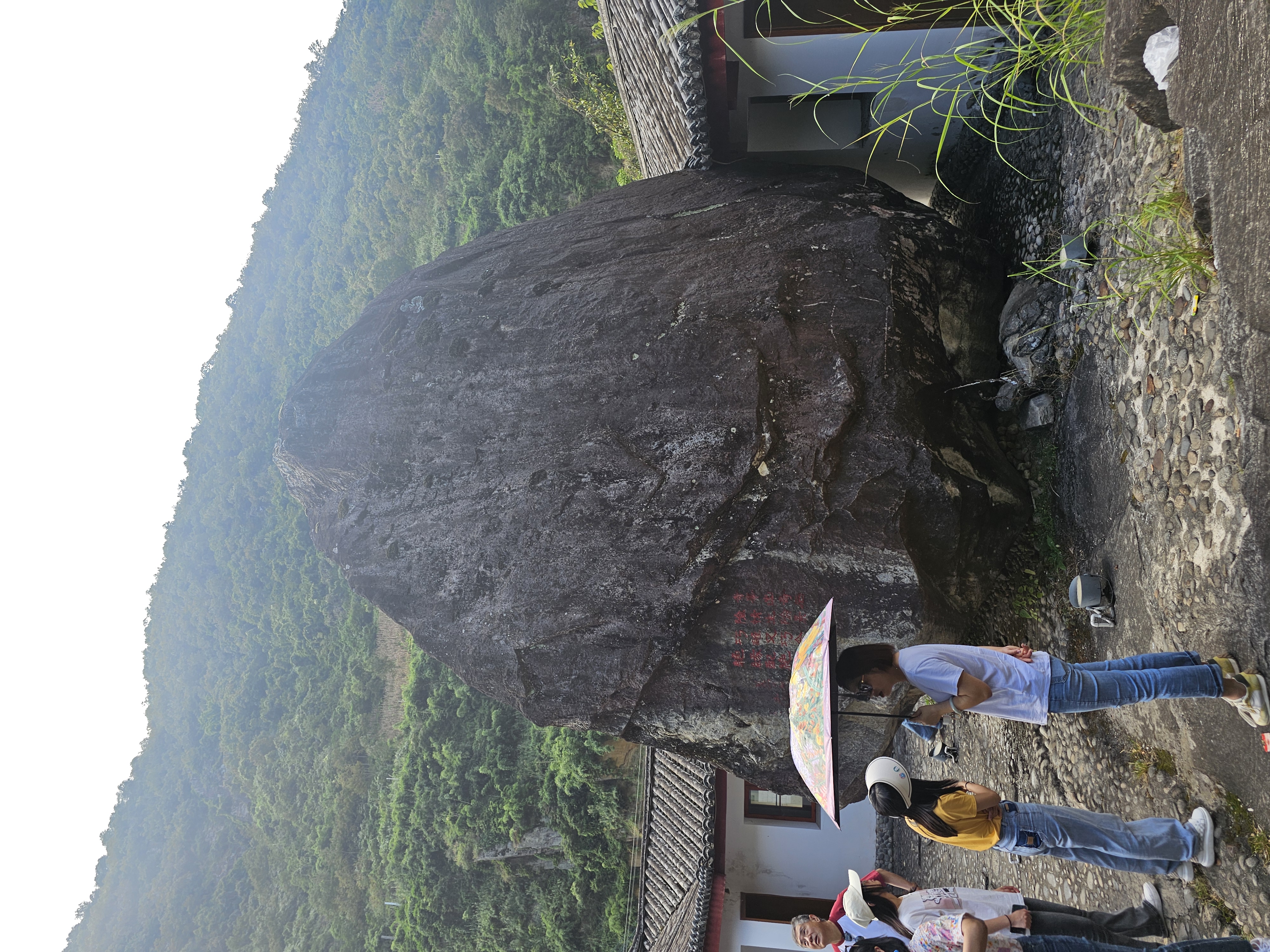 怒江大峡谷的雨