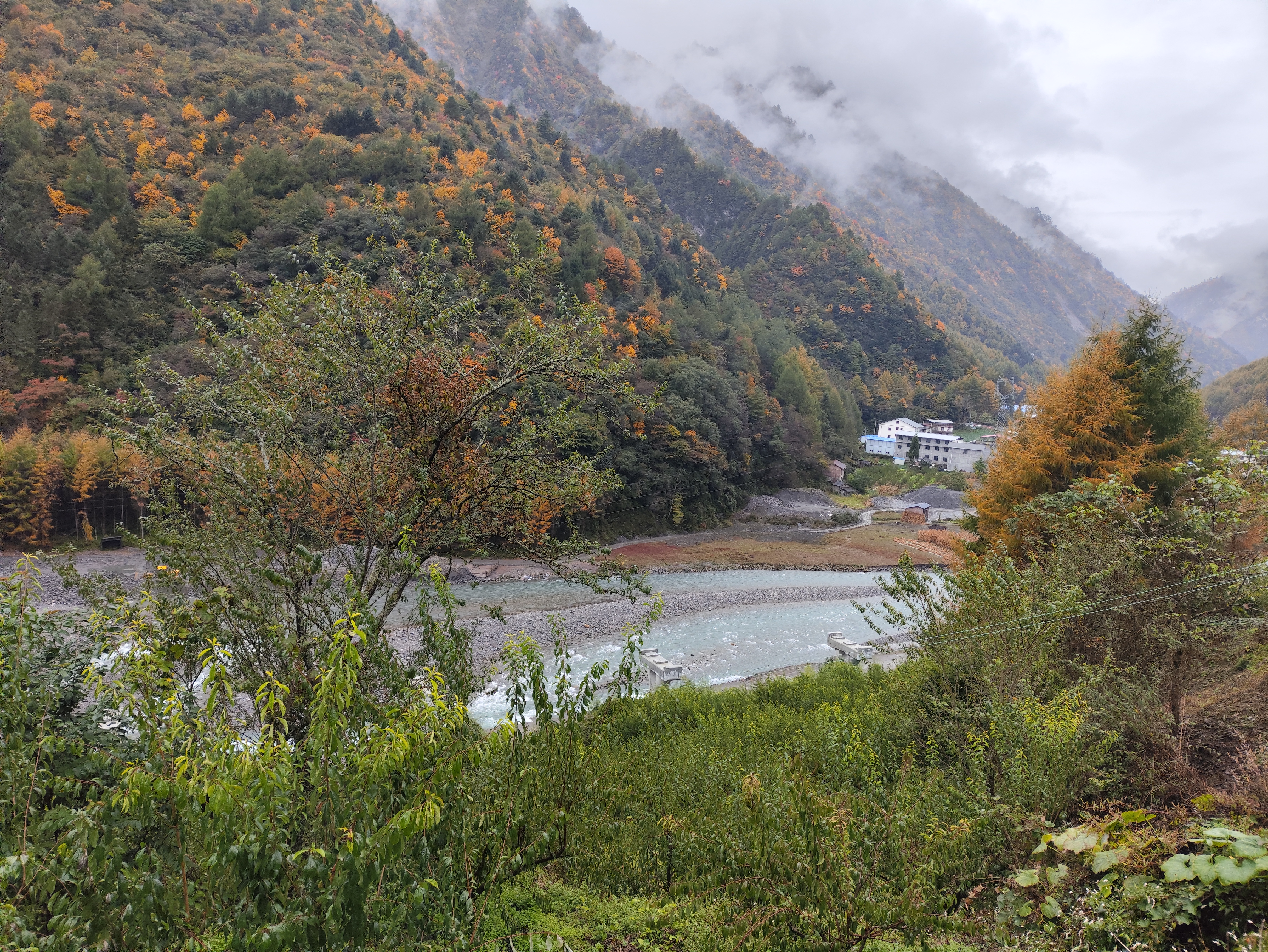 卧龙山徒步