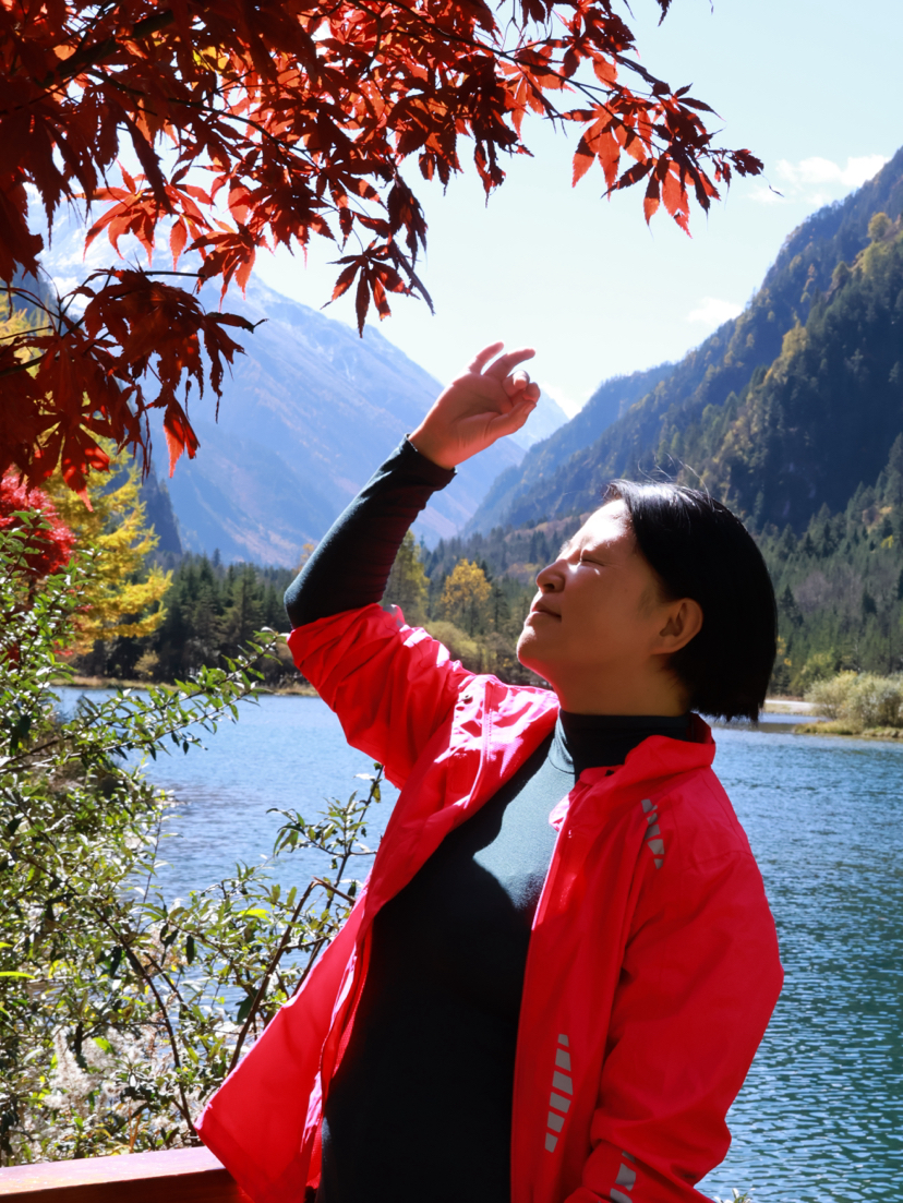九寨秋色环线之穿越彩林与冰川的奇幻之旅