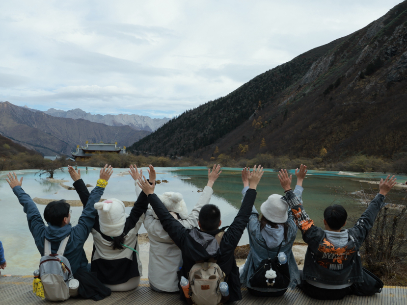 九寨秋色环线之穿越彩林与冰川的奇幻之旅