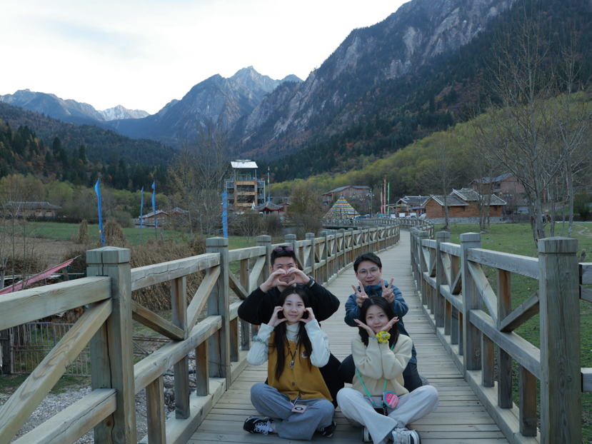九寨秋色环线之穿越彩林与冰川的奇幻之旅