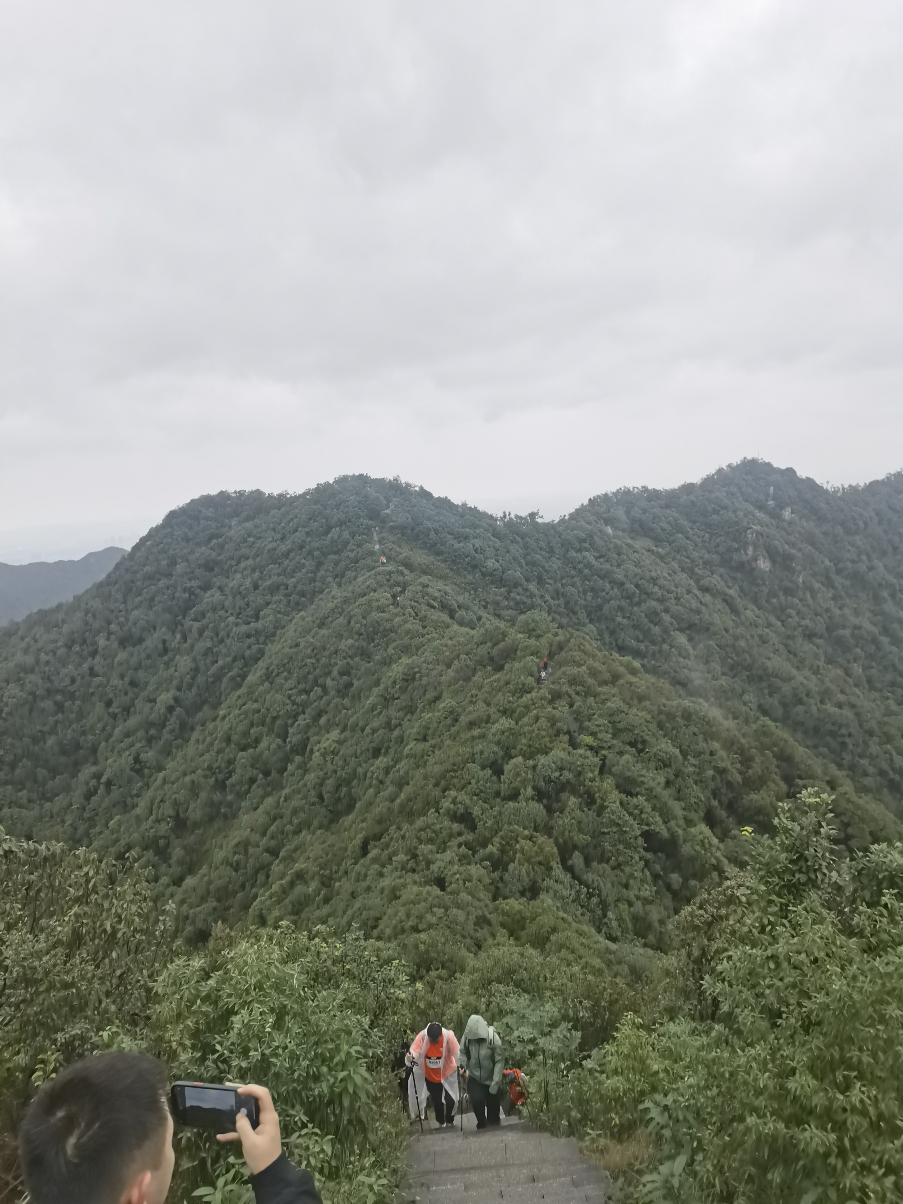杭州西山，雨战