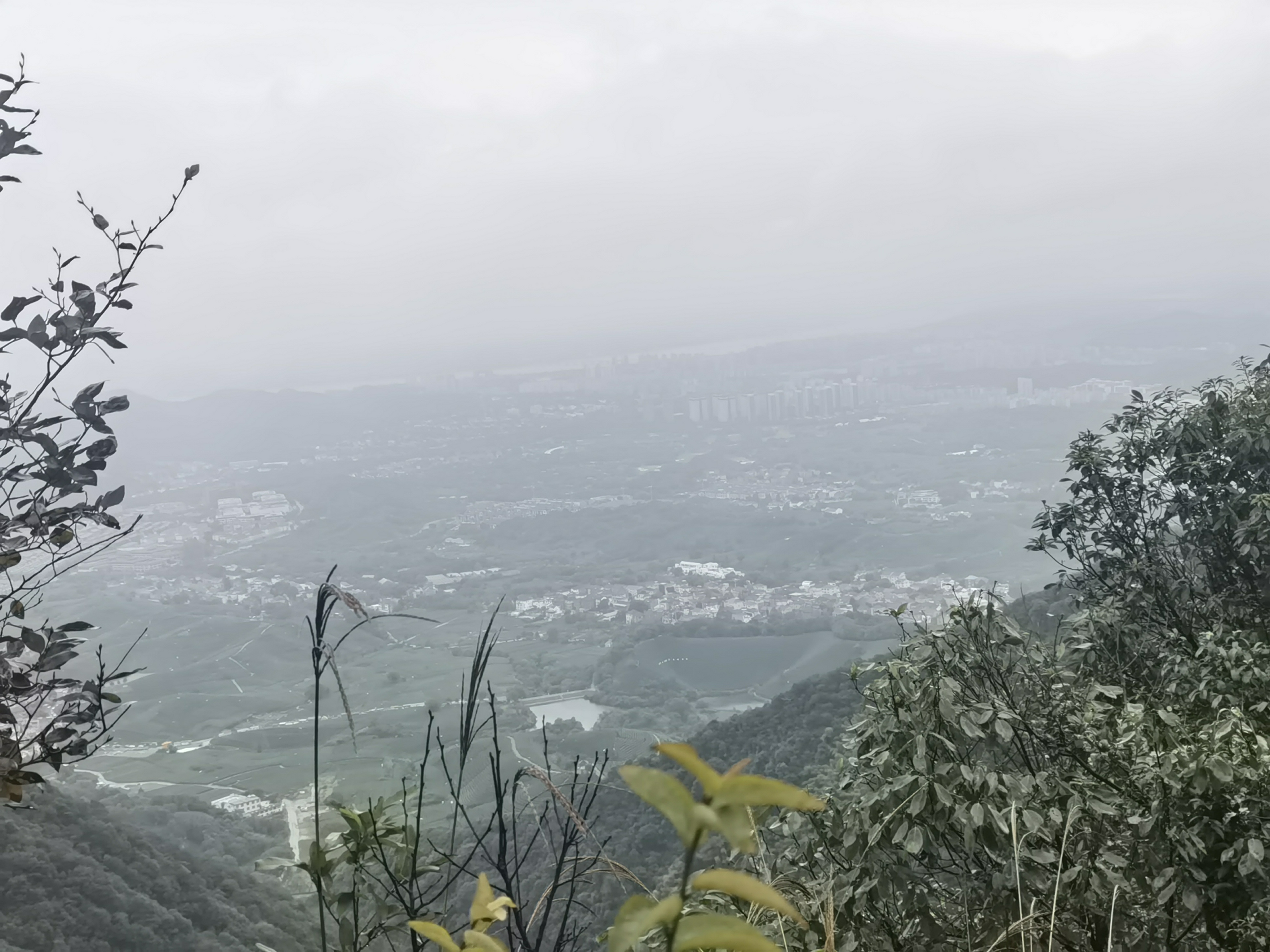杭州西山，雨战
