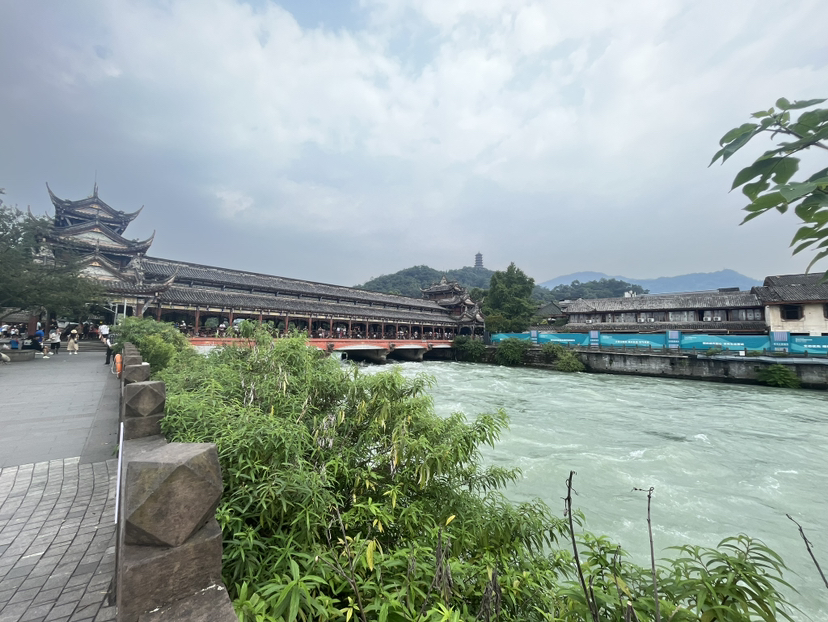 都江堰南桥