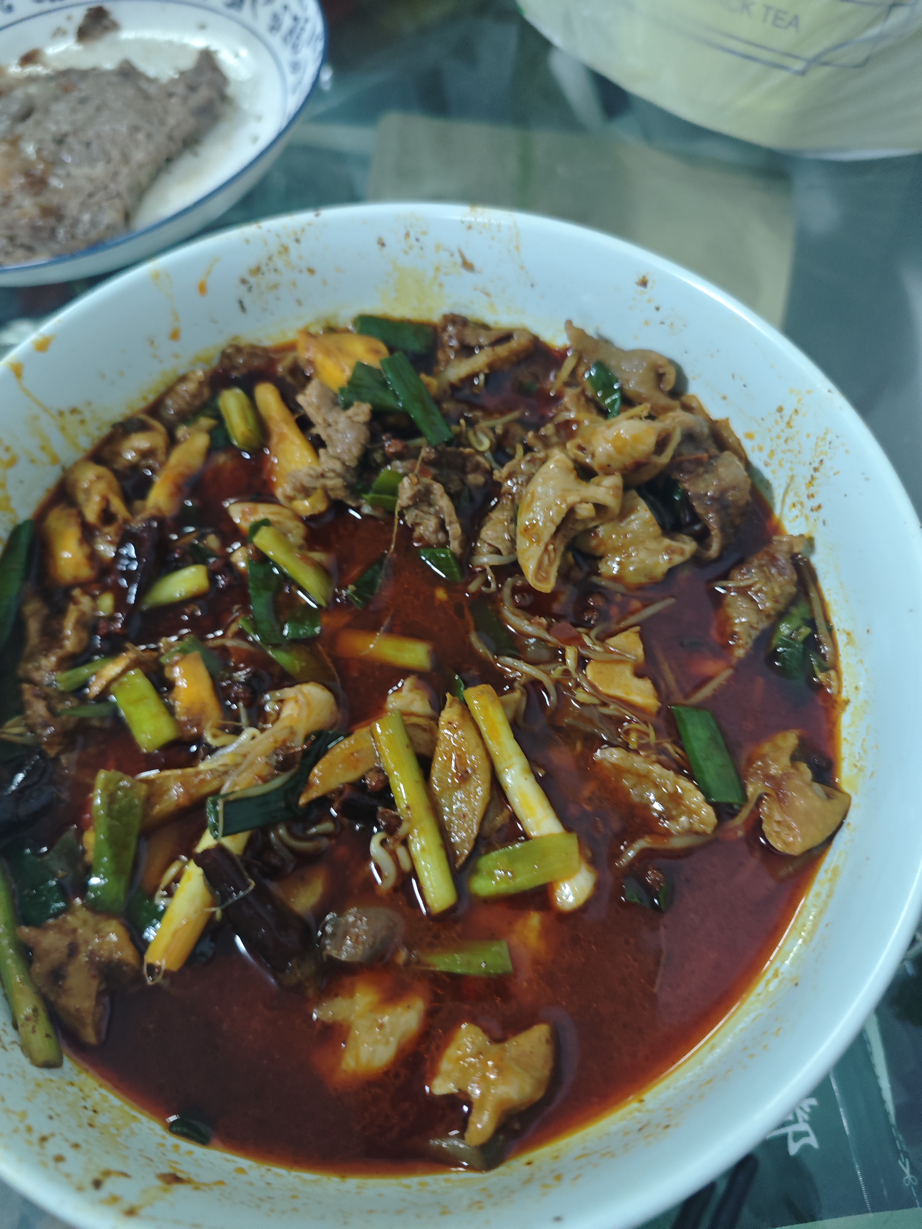 番禺沙湾早吃游记清晨漫步番禺沙湾，古镇韵味十足。早餐最佳选择古镇喜院，品尝番禺地道美味。鲮鱼滑鲜滑入口，莲藕煎饼酥脆可口