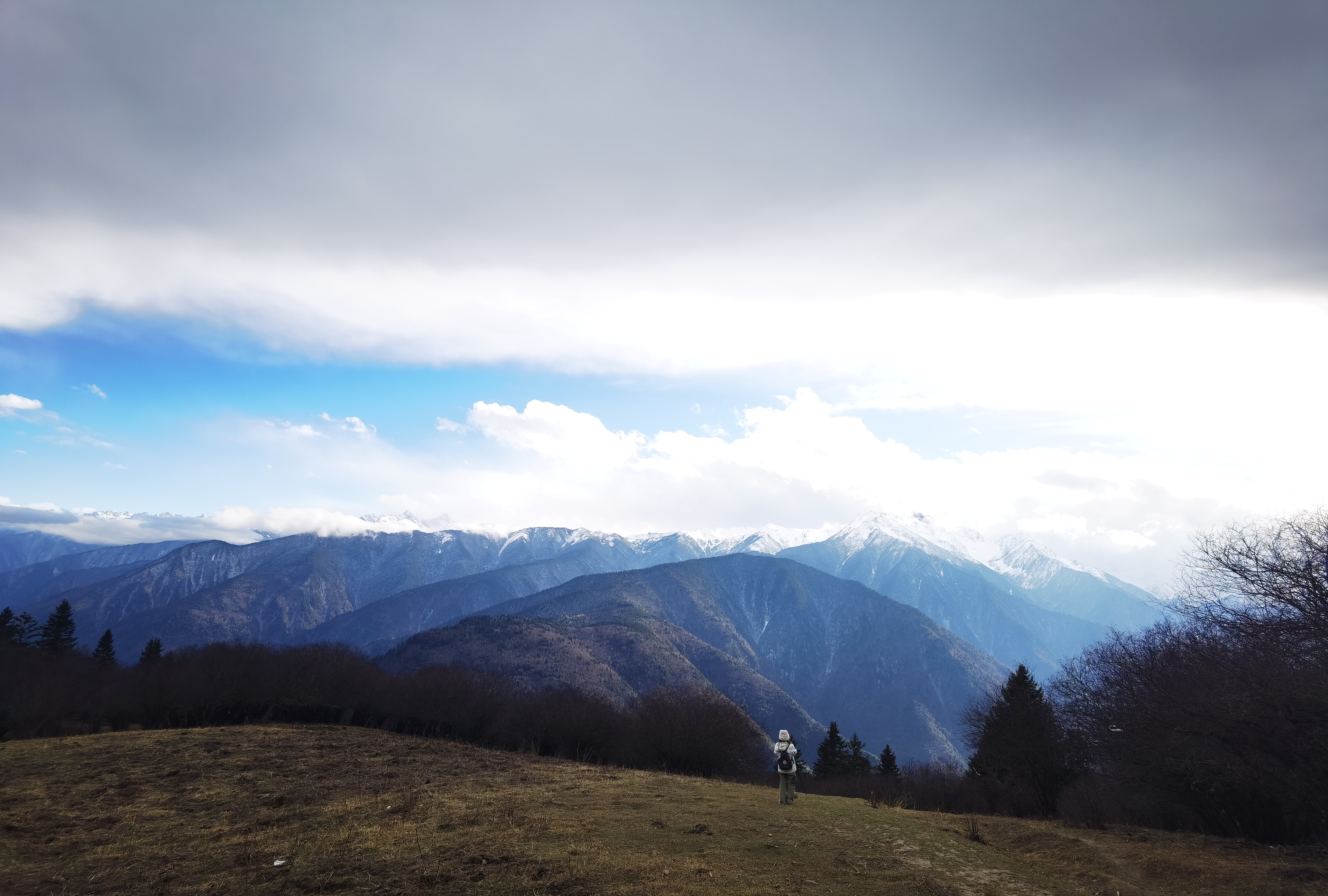 漂亮的雪山