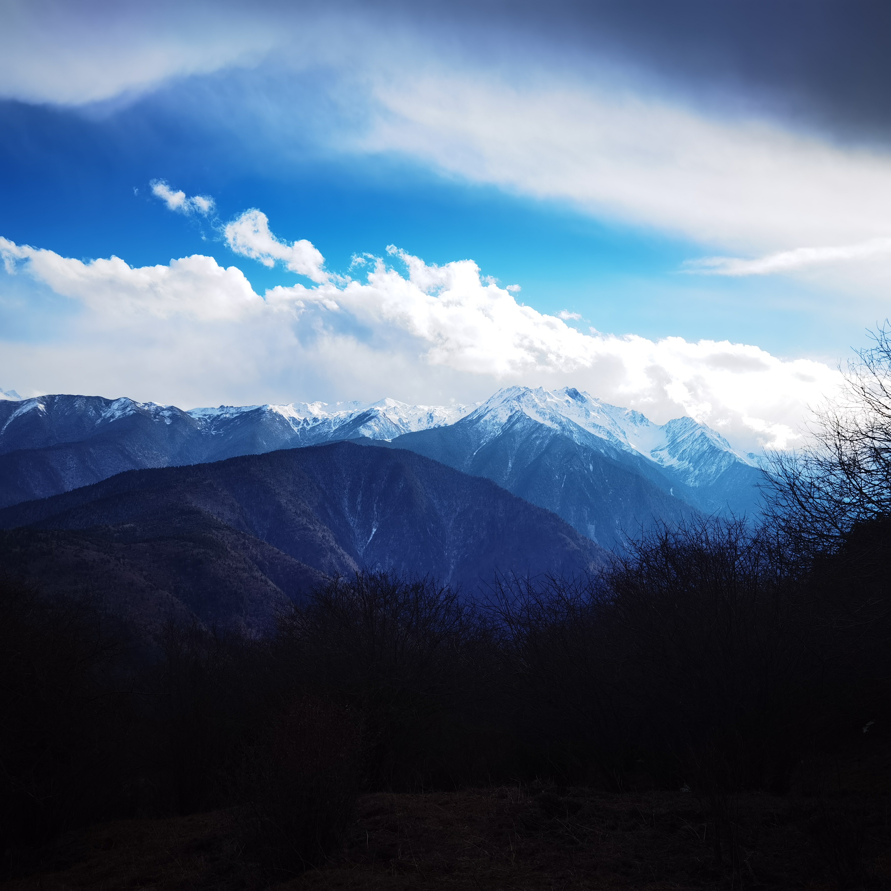 漂亮的雪山