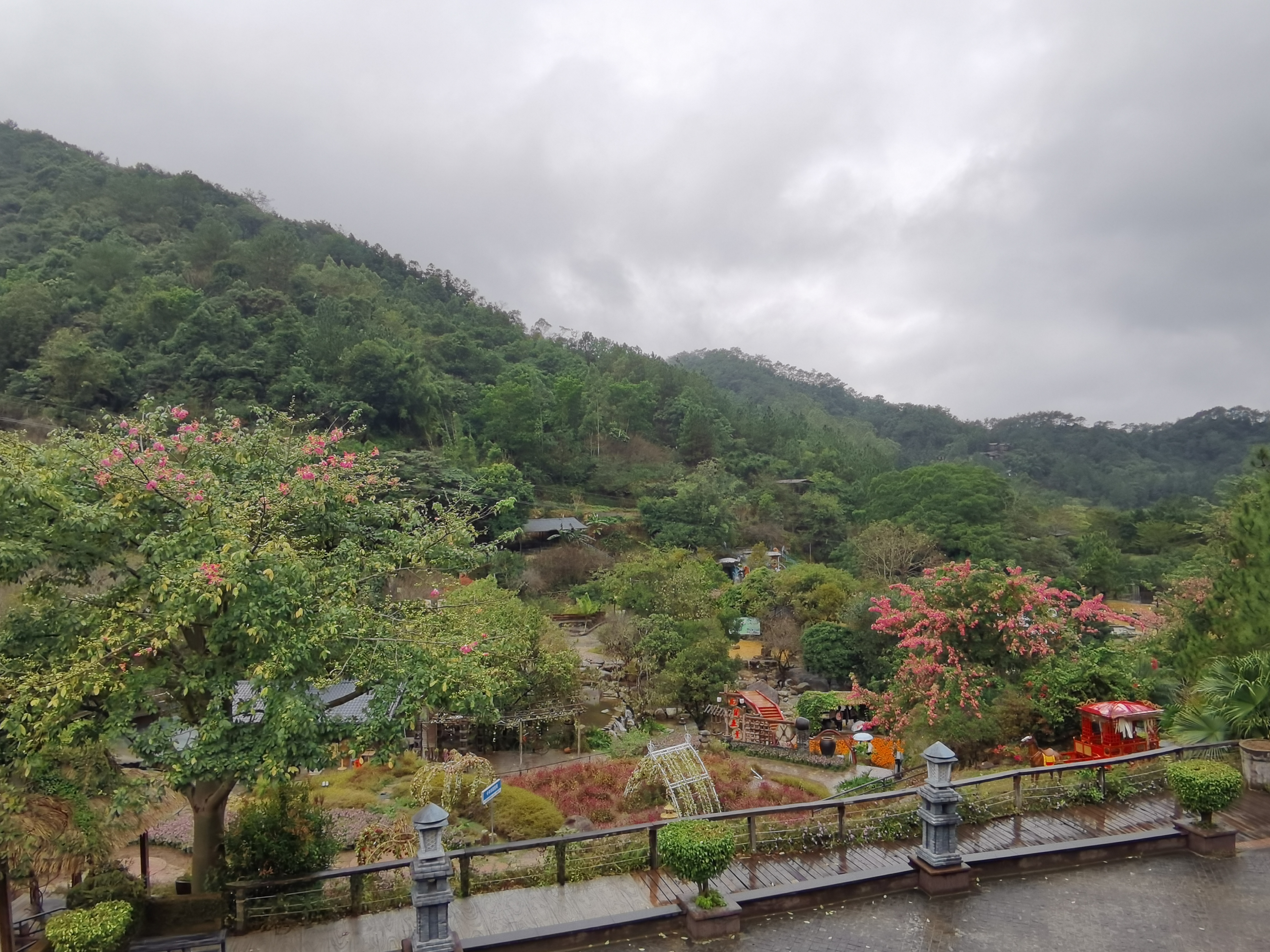 天露山