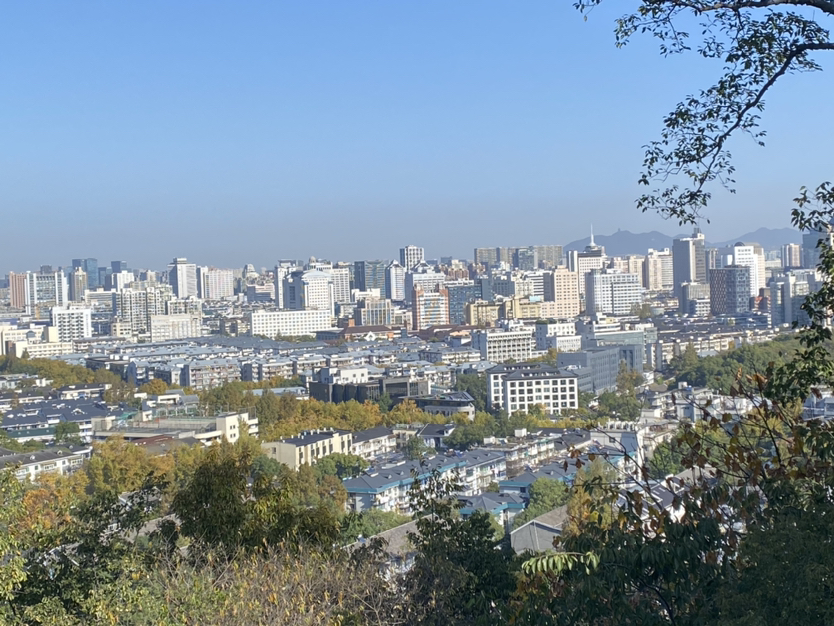 秋季的宝石山。