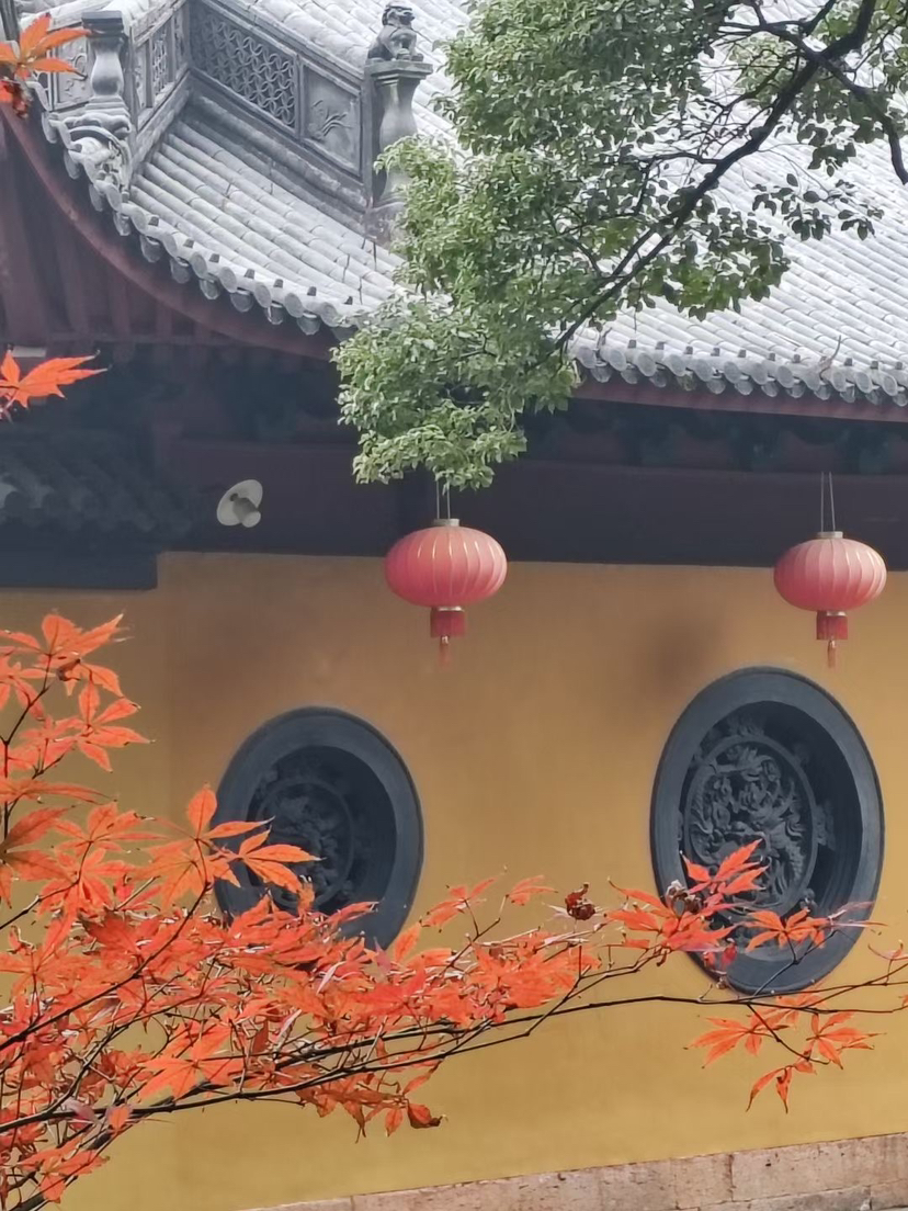 境来不拒  ，境去不留    ，所有随缘。