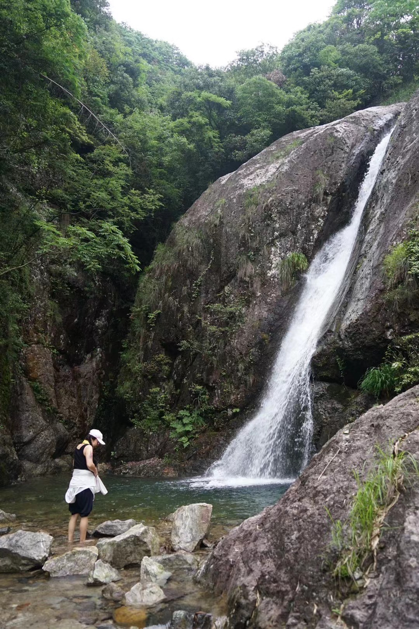 走过去前面是个天