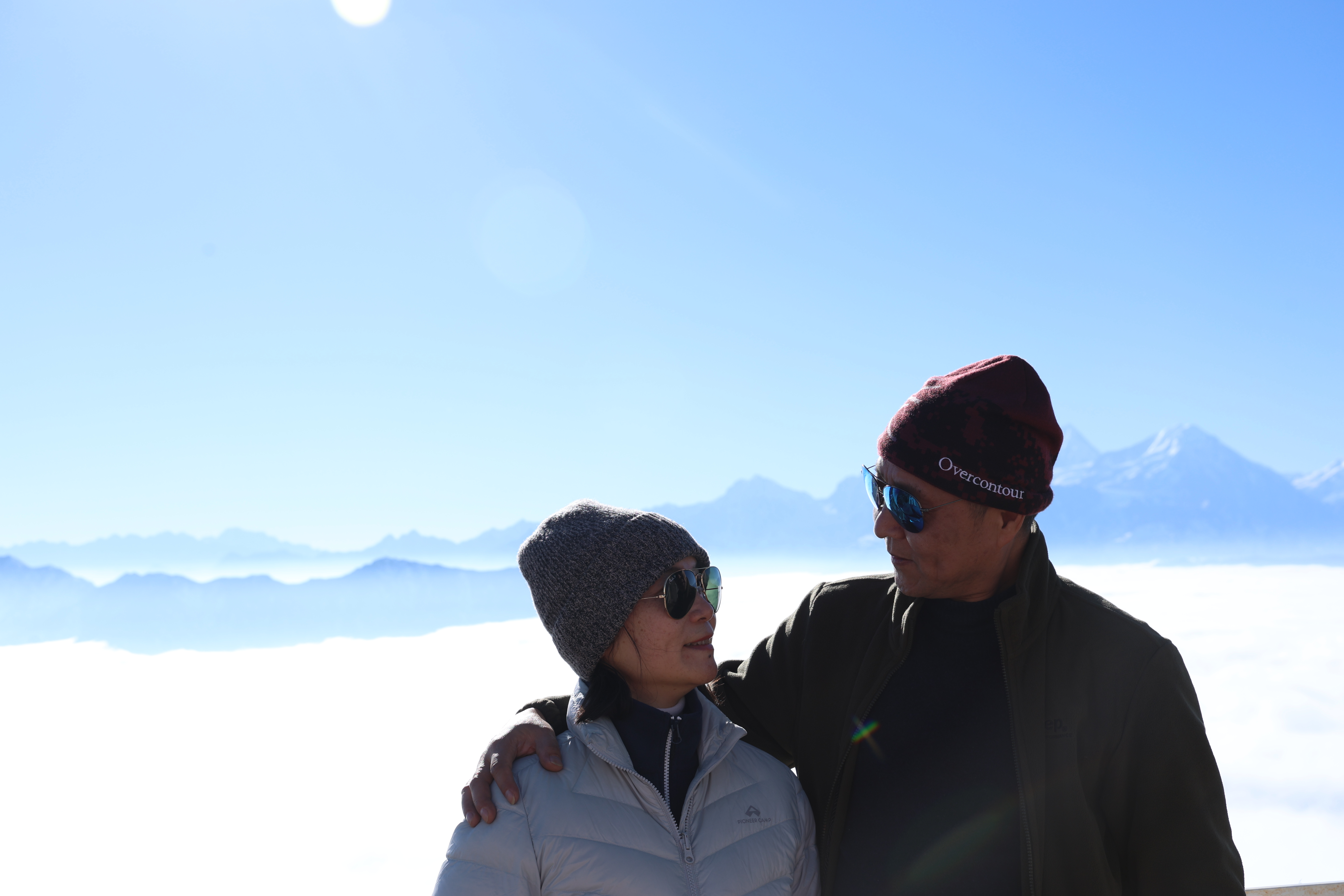 川西雪山巡礼—阳光下视觉盛宴