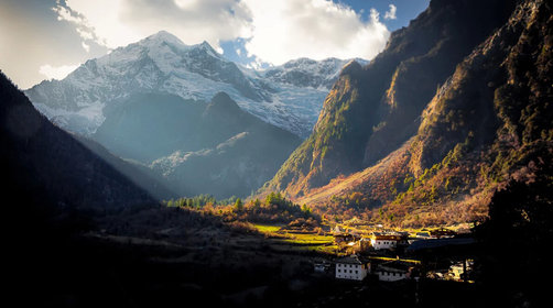 <a target='_blank' href='https://bbs.youxiake.com/mdd/1124.html'>雨崩</a>