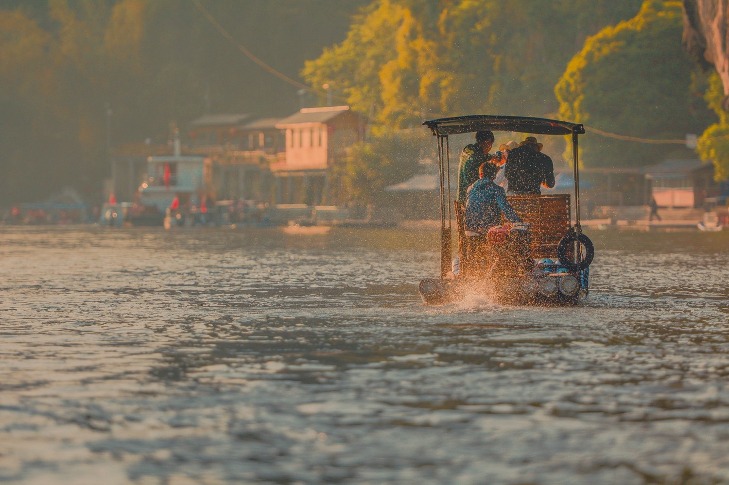 <a target='_blank' href='https://bbs.youxiake.com/mdd/3172.html'>漓江</a>第一湾