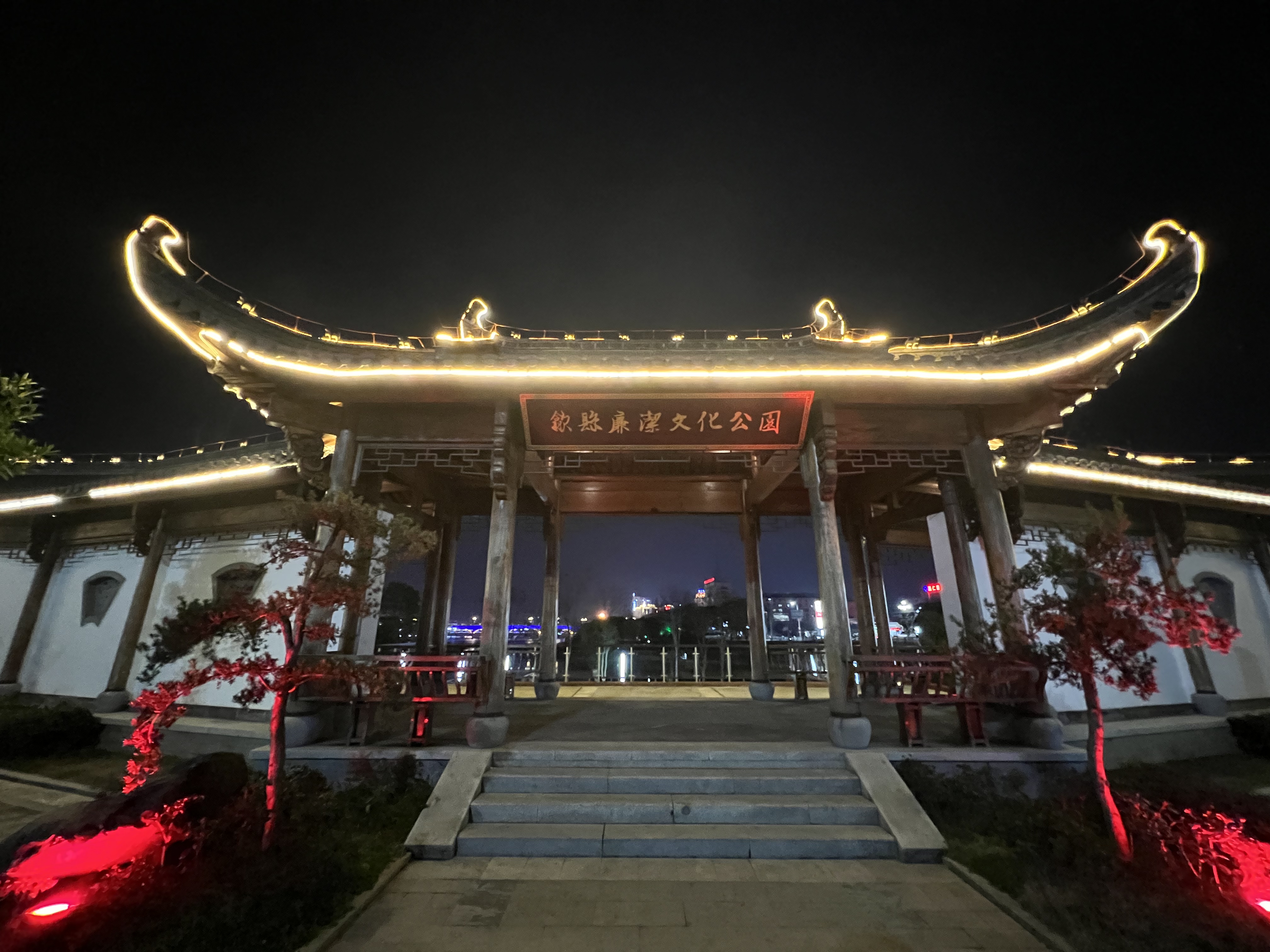 春盈歙县兴盛地,福满徽州浪漫天