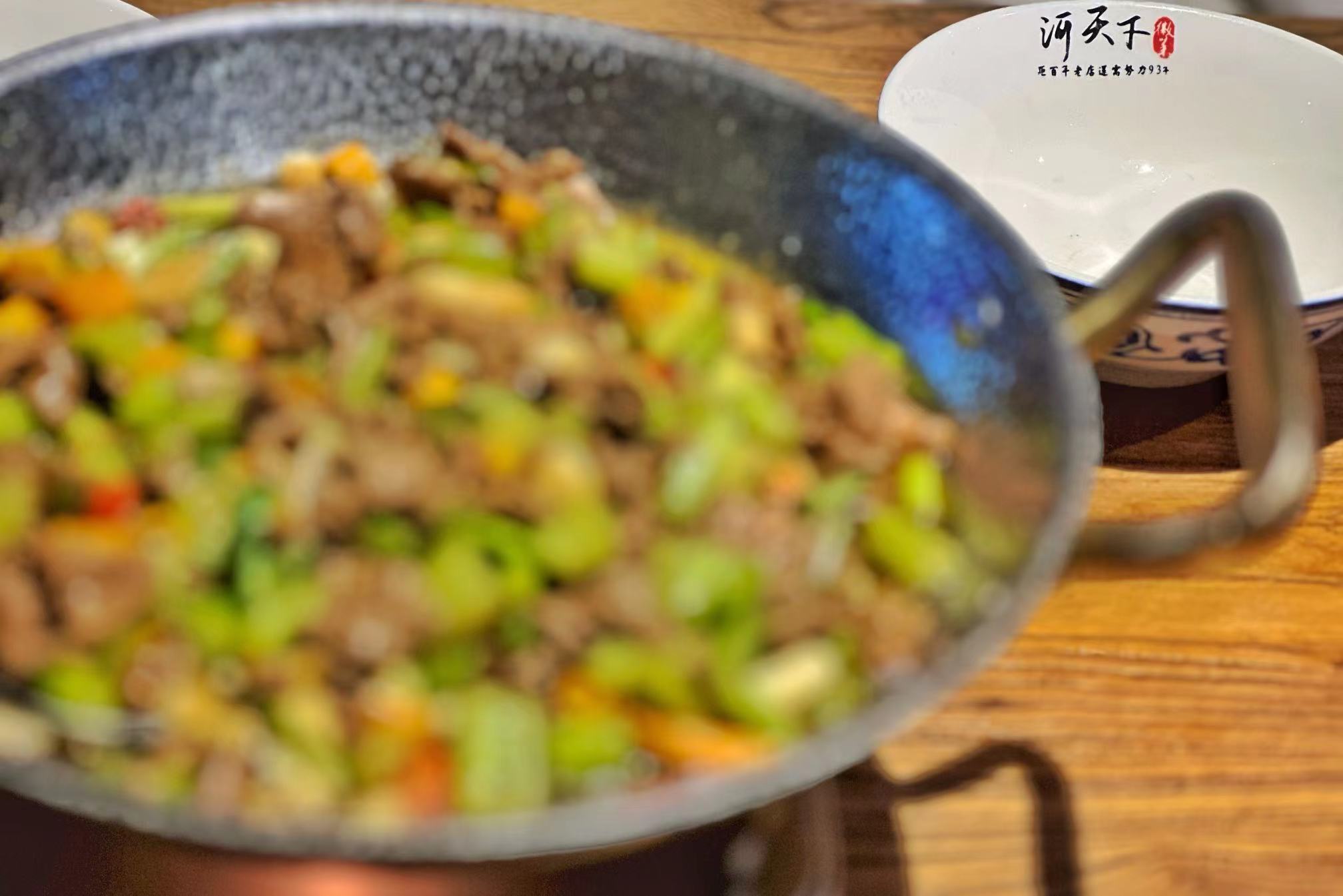 春盈歙县兴盛地,福满徽州浪漫天