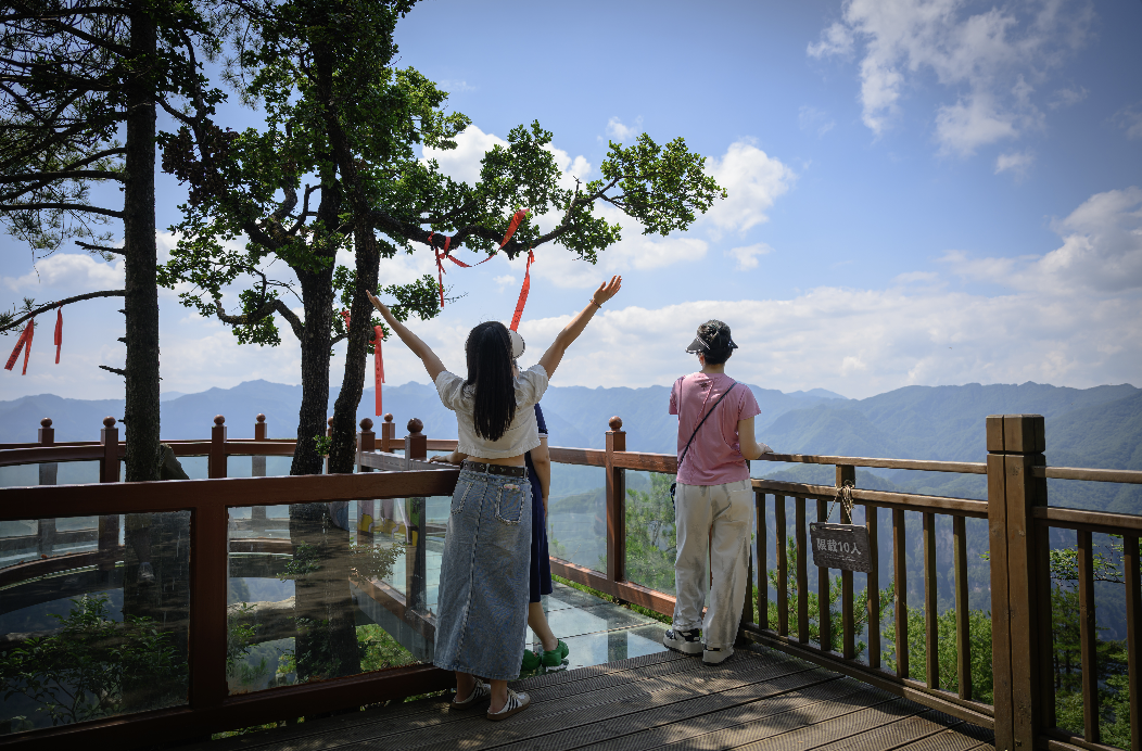 周末出逃:一次光雾山徒步 一次山中避暑