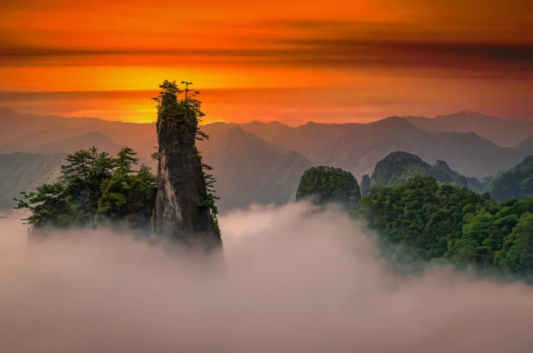 10月初游光雾山,带你见识真的的平分秋色
