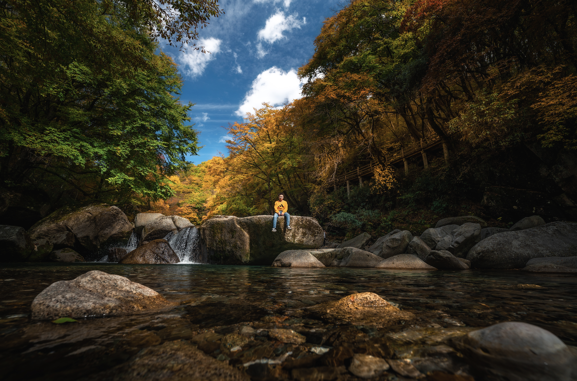10月初游光雾山,带你见识真的的平分秋色